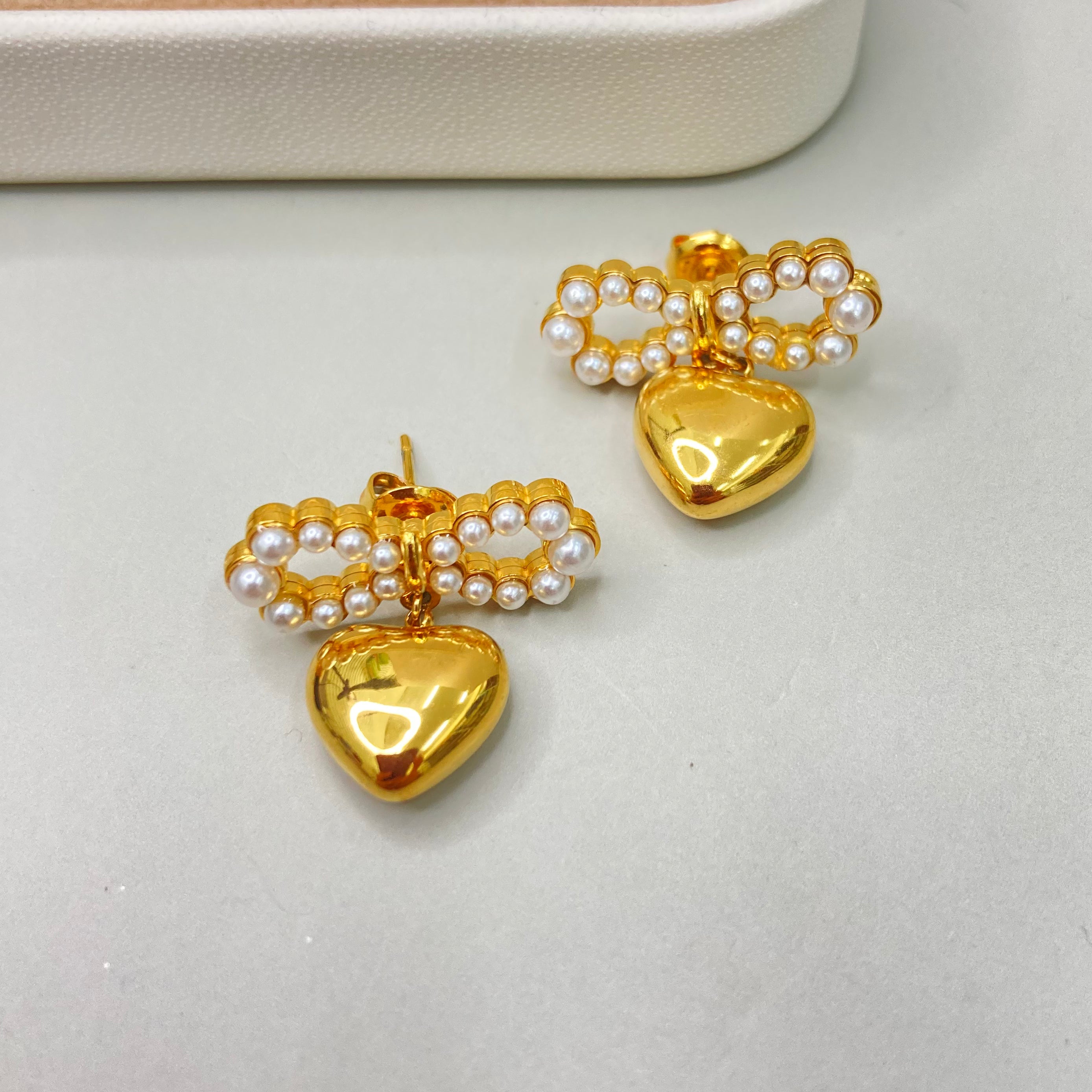 AROS | DISEÑO INFINITO CON MINI PERLAS Y DIJE DE CORAZÓN