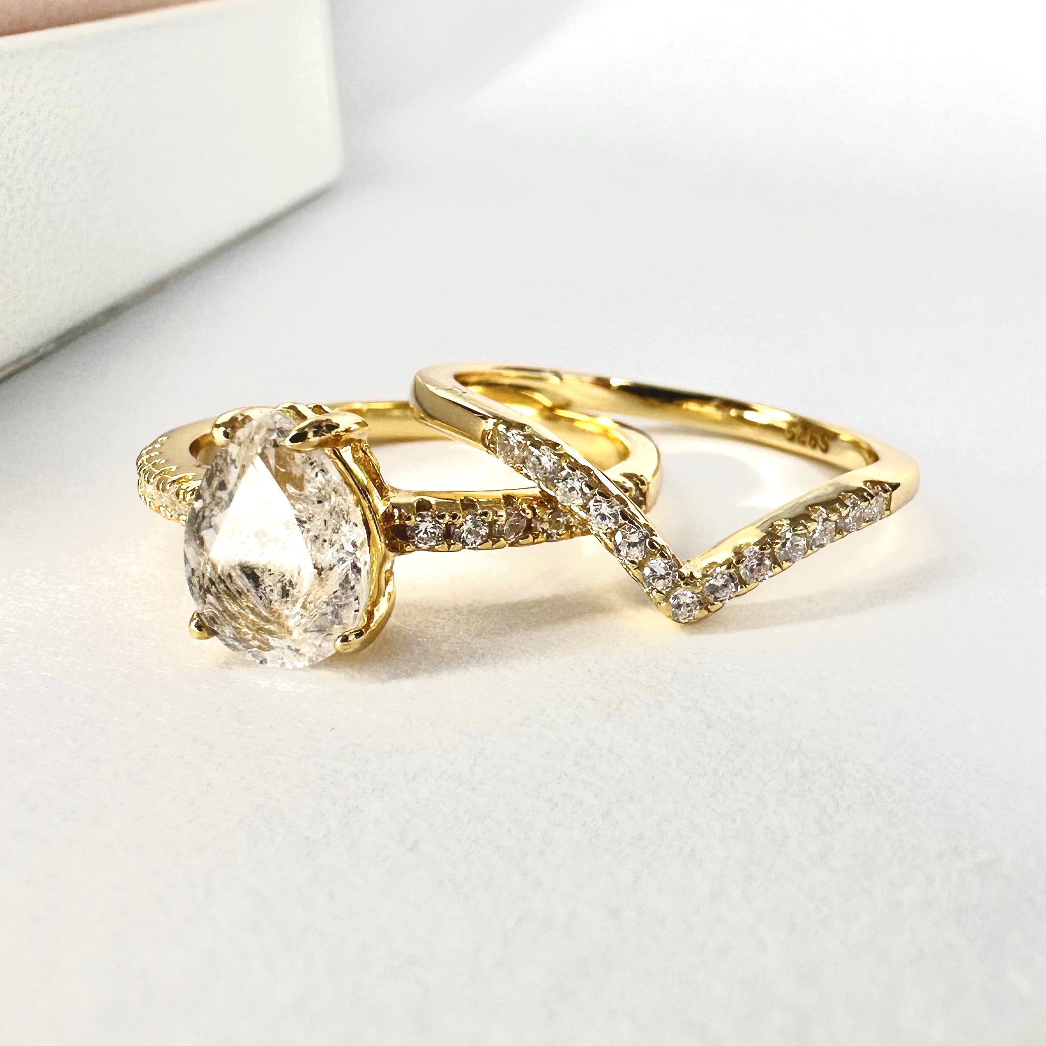 ANILLO “REINA” | DIAMANTE HERKIMER | BAÑO DE ORO 14K