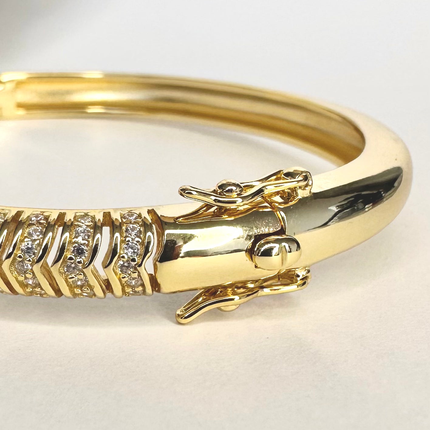 PULSERA DISEÑO | BAÑO DE ORO 14K | 19CM