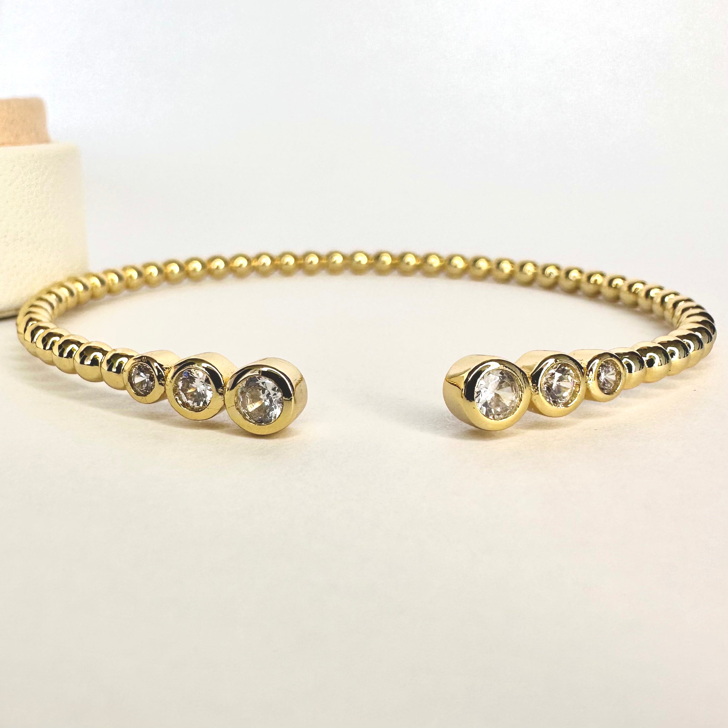 PULSERA TRES CIRCONES | BAÑO DE ORO 14K | 16CM