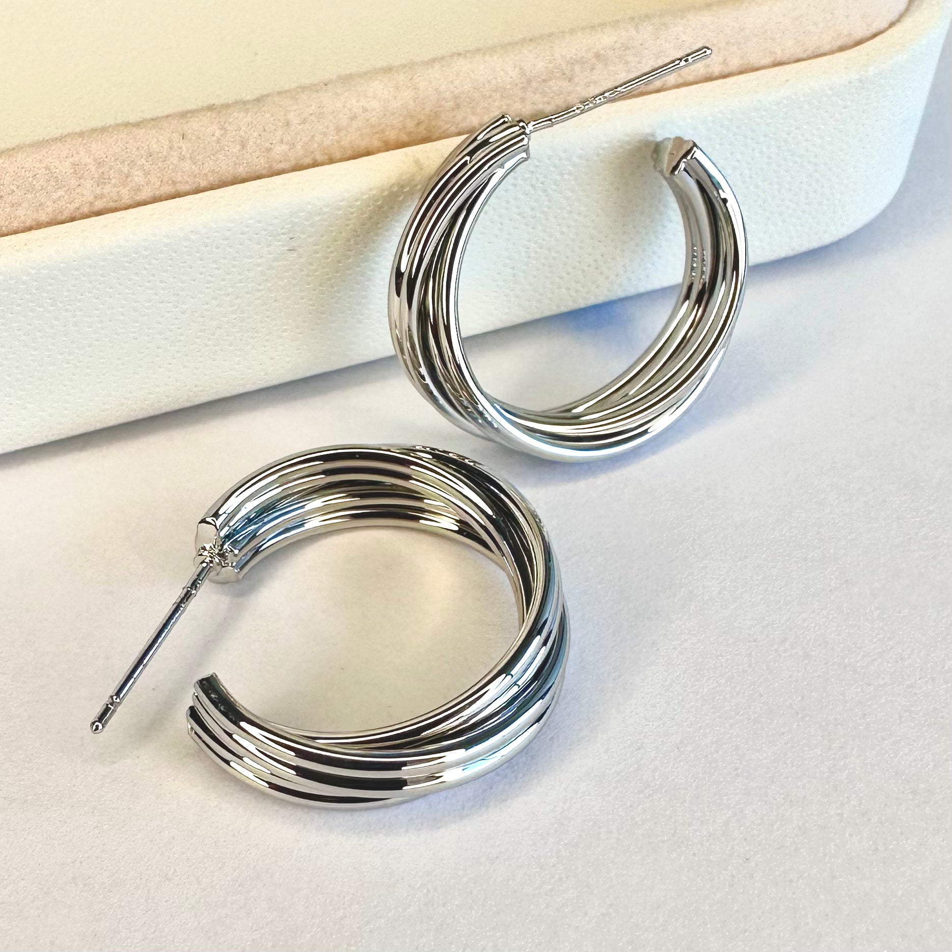 AROS ARGOLLA 4 LINEAS | BAÑO DE RODIO | 20MM