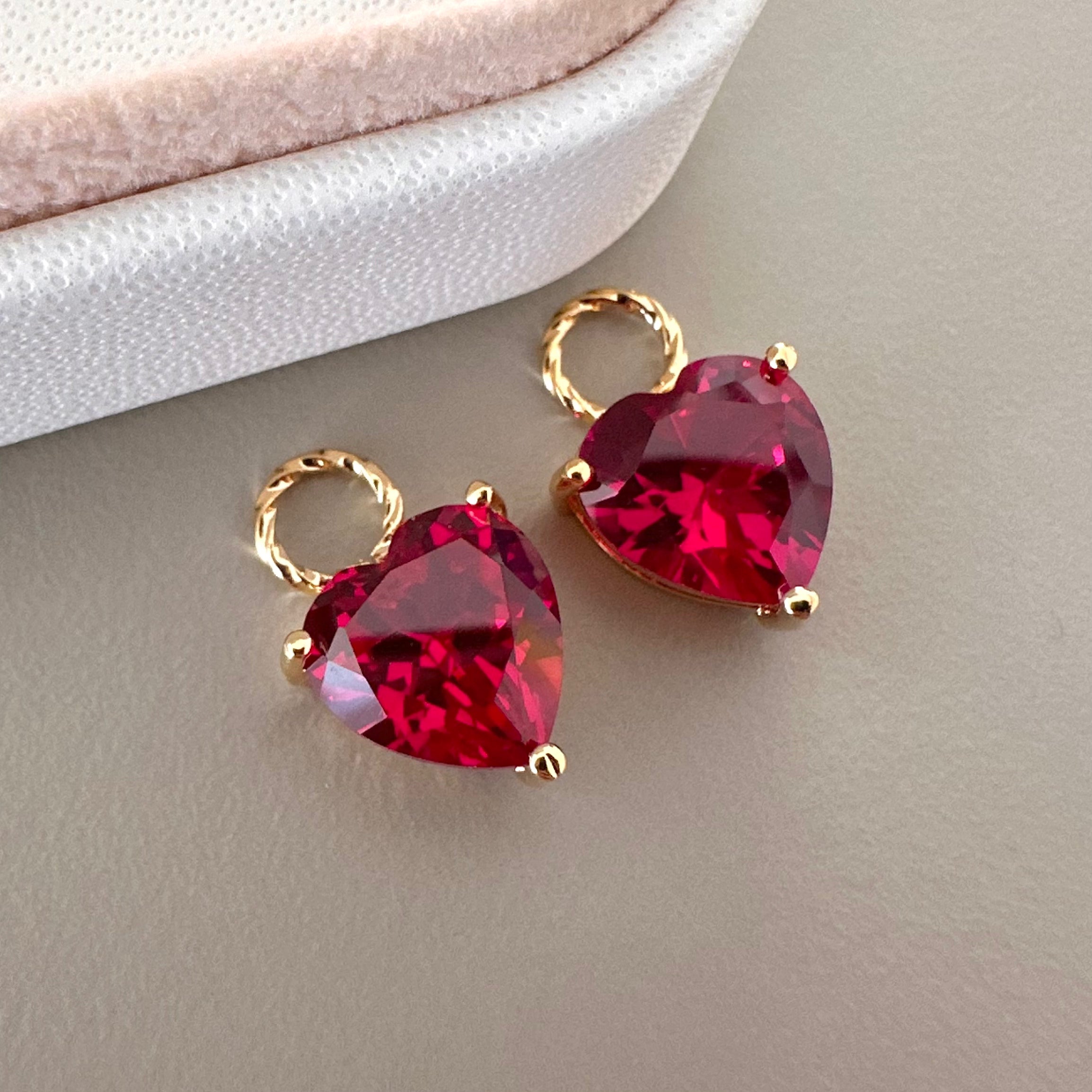 COLGANTE CORAZON | CIRCONITA | AAA