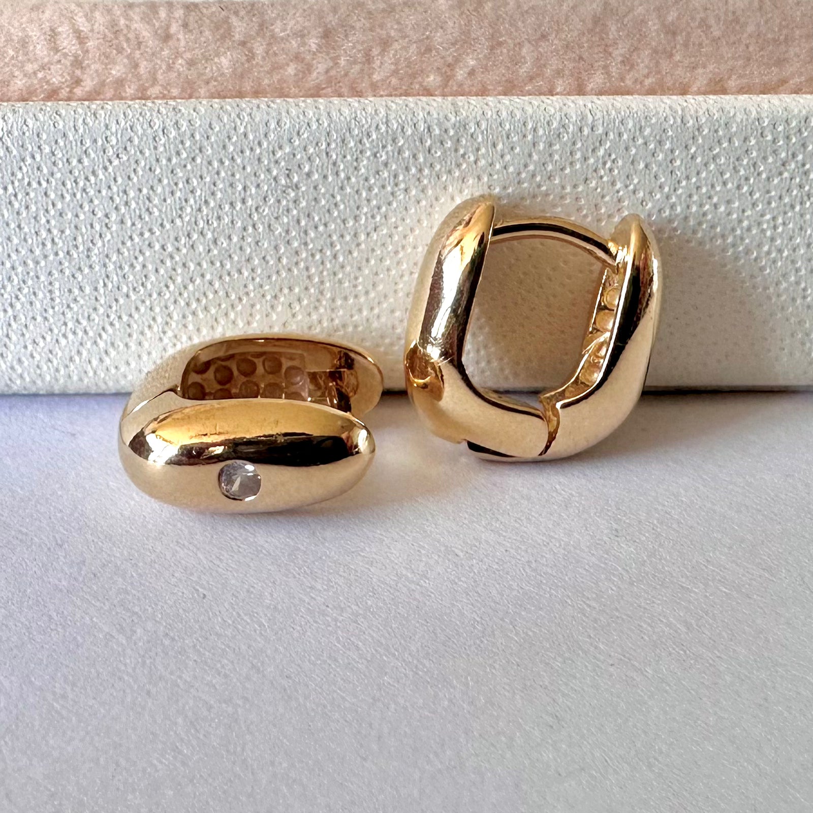 AROS ARGOLLA "U" | BAÑO DE ORO 18K PREMIUM BRASILERO | 13MM