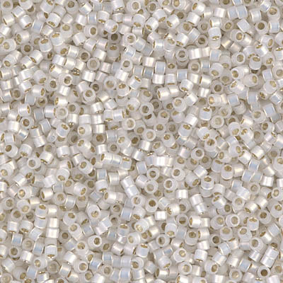 Miyuki Delica Beads 11/0 | 221DB | Silverline blanco opalescente