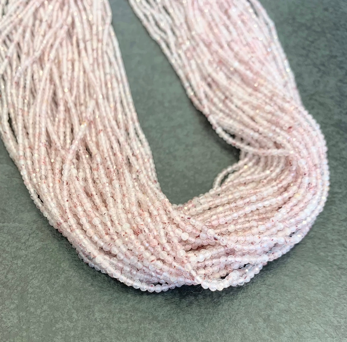 PIEDRAS NATURALES | MINI | CUARZO FRUTILLA CLARO | 2MM (5-8A)