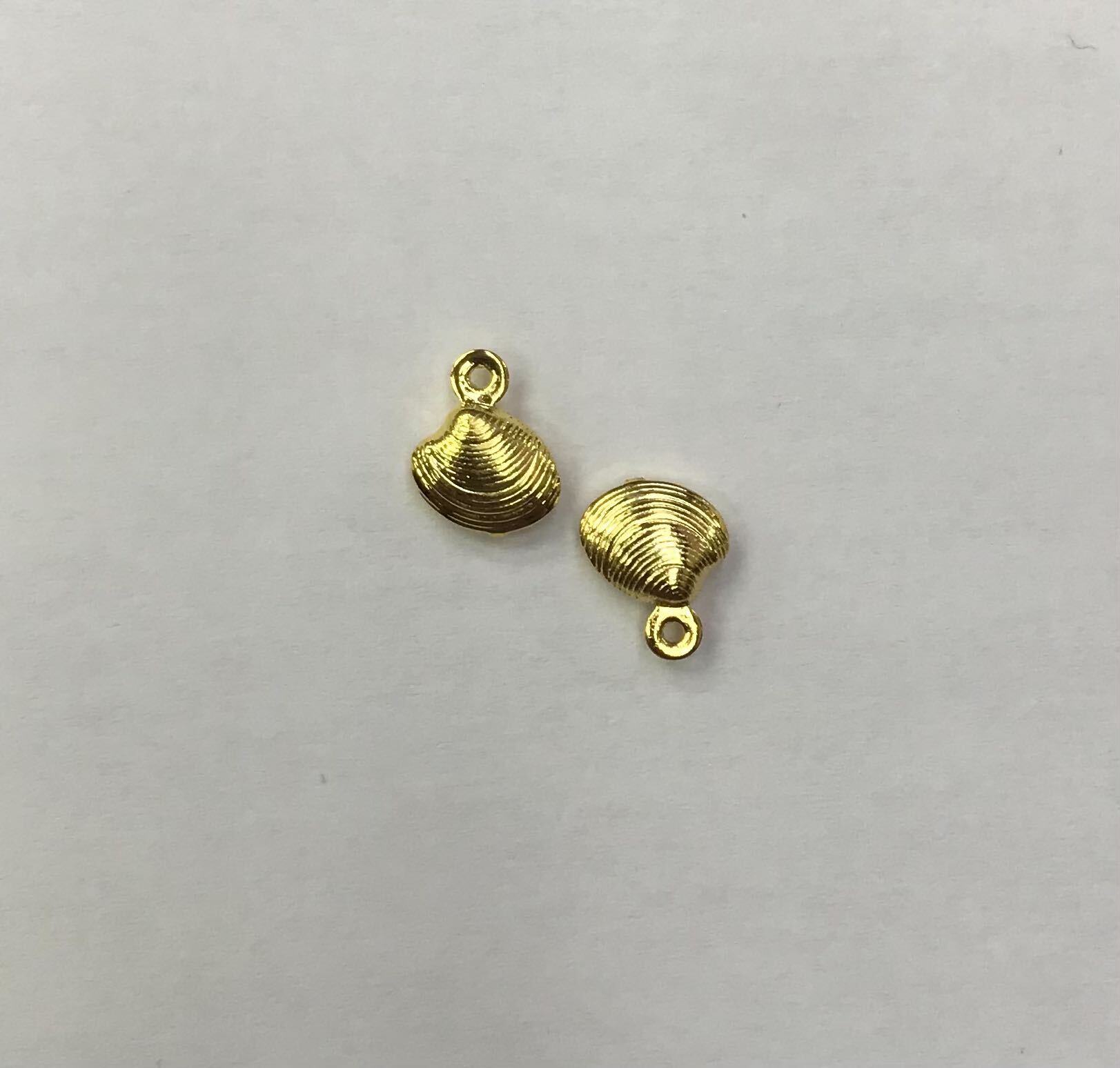 CONCHITA | BAÑO DE ORO24K |10MM X 8MM