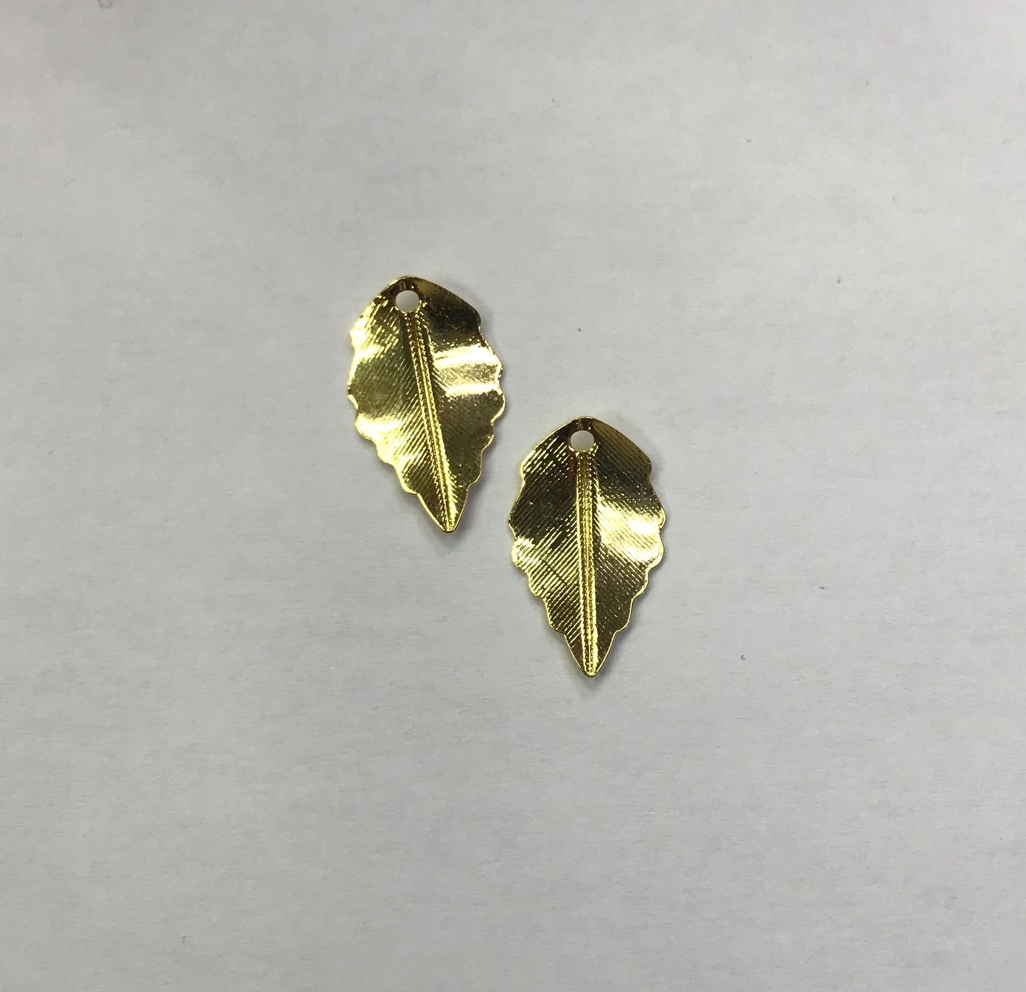 HOJA |BAÑO DE ORO 24K |17MM X 10.4MM