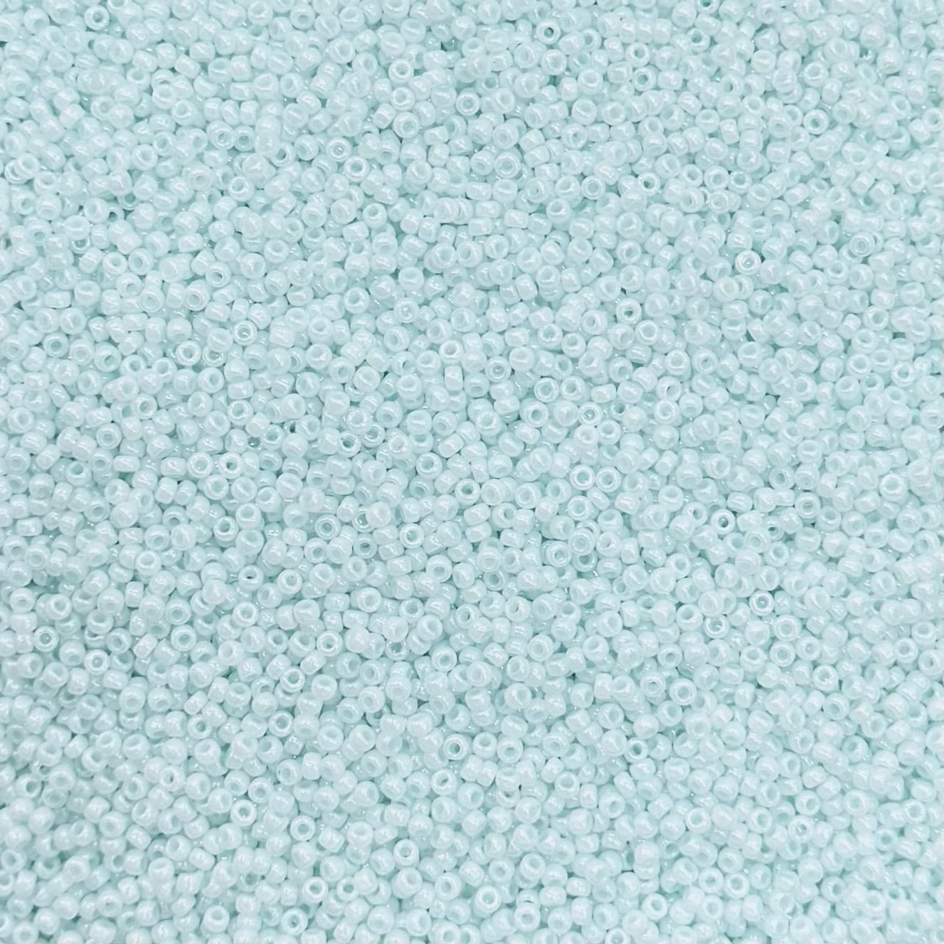 MIYUKI ROUND ROCAILLES 11/0 | 532RR | AQUAMARINA CEYLÁN SATIN