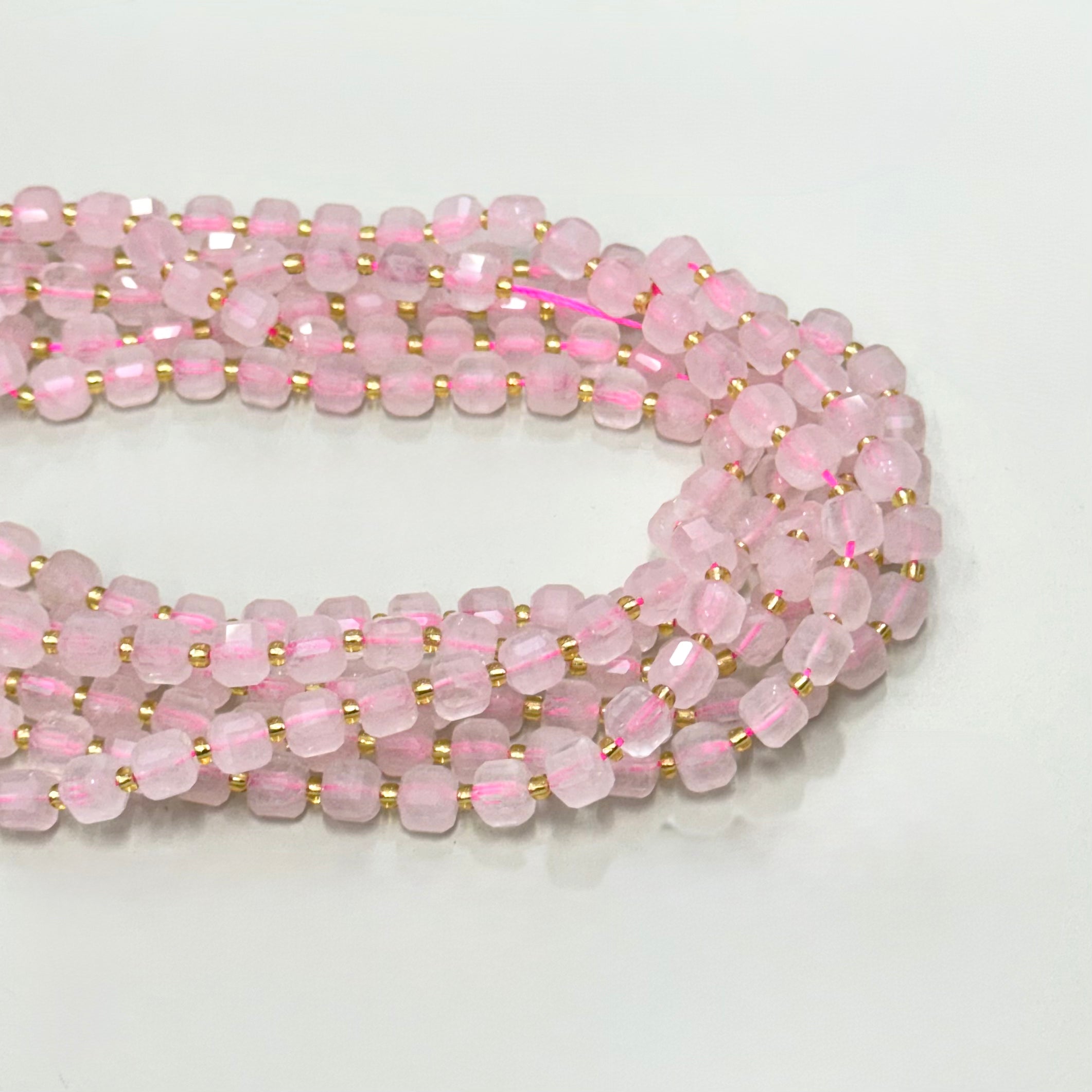 PIEDRA CUBO FACETADA | CUARZO ROSADO