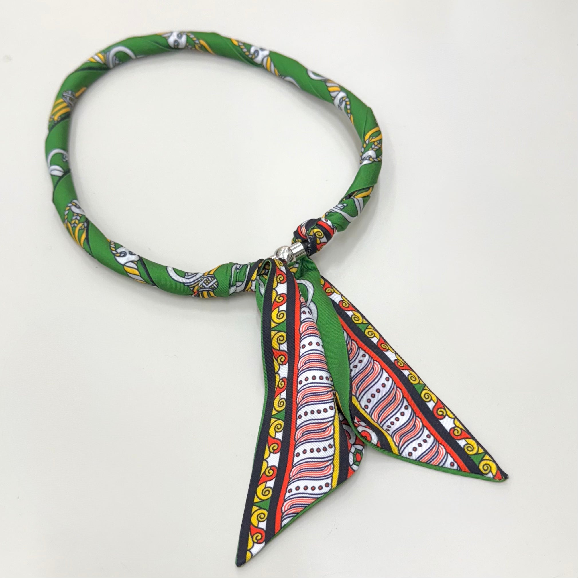 COLLAR | PAÑOLETA VERDE