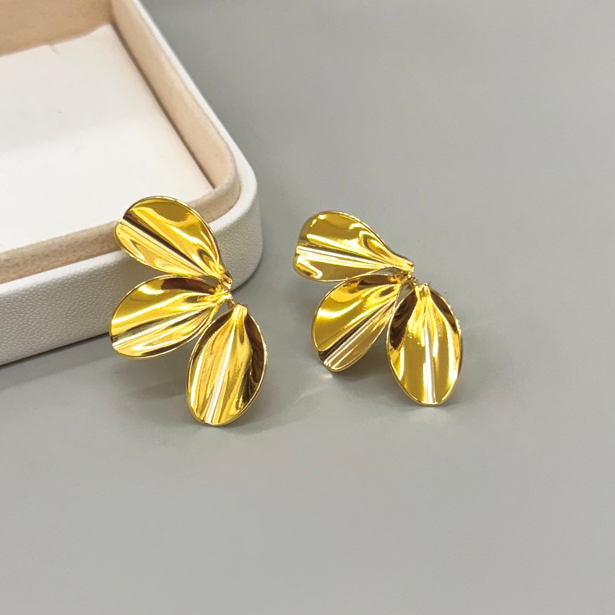 AROS | TRES PETALOS