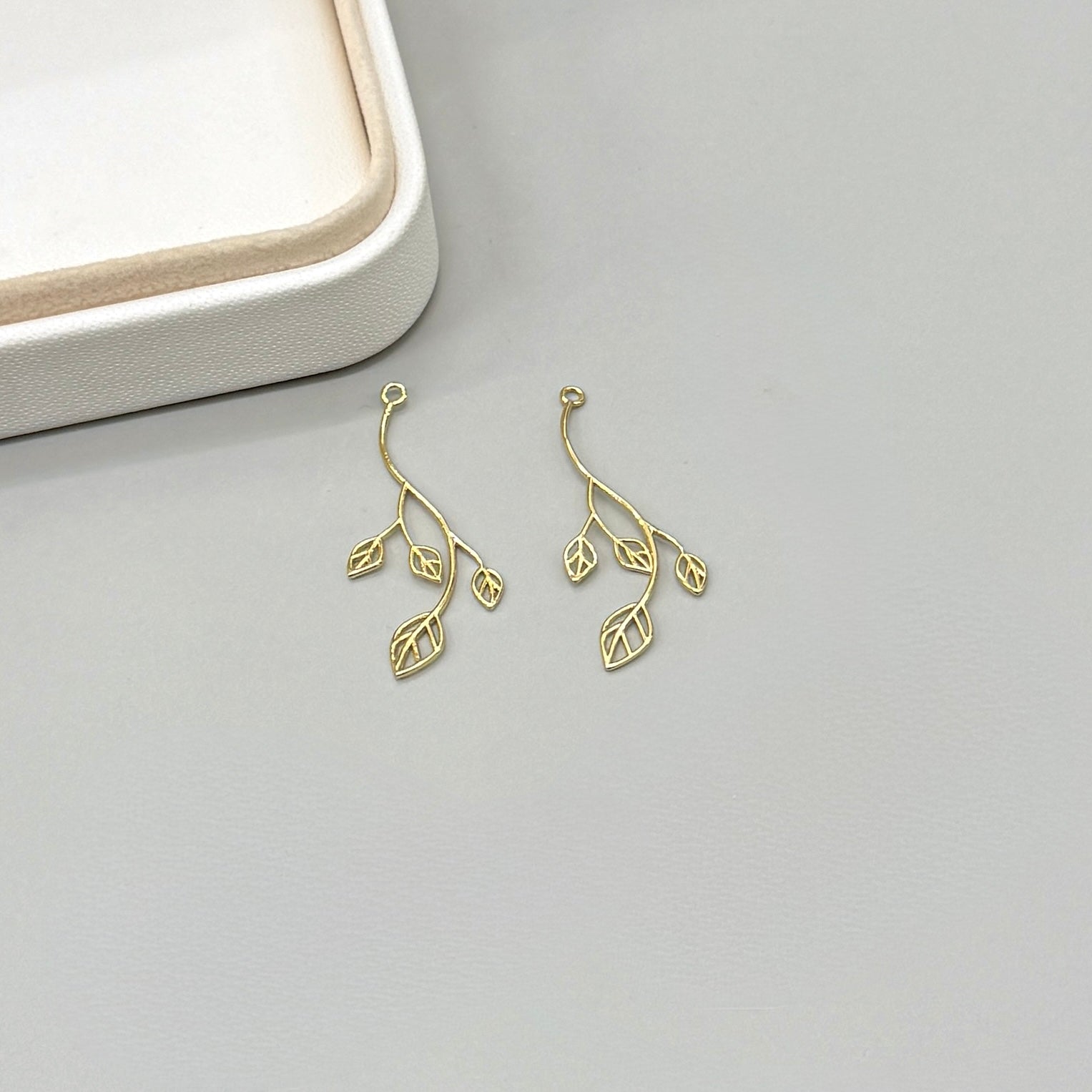 COLGANTE  | HOJAS CRUVA | 1 UND