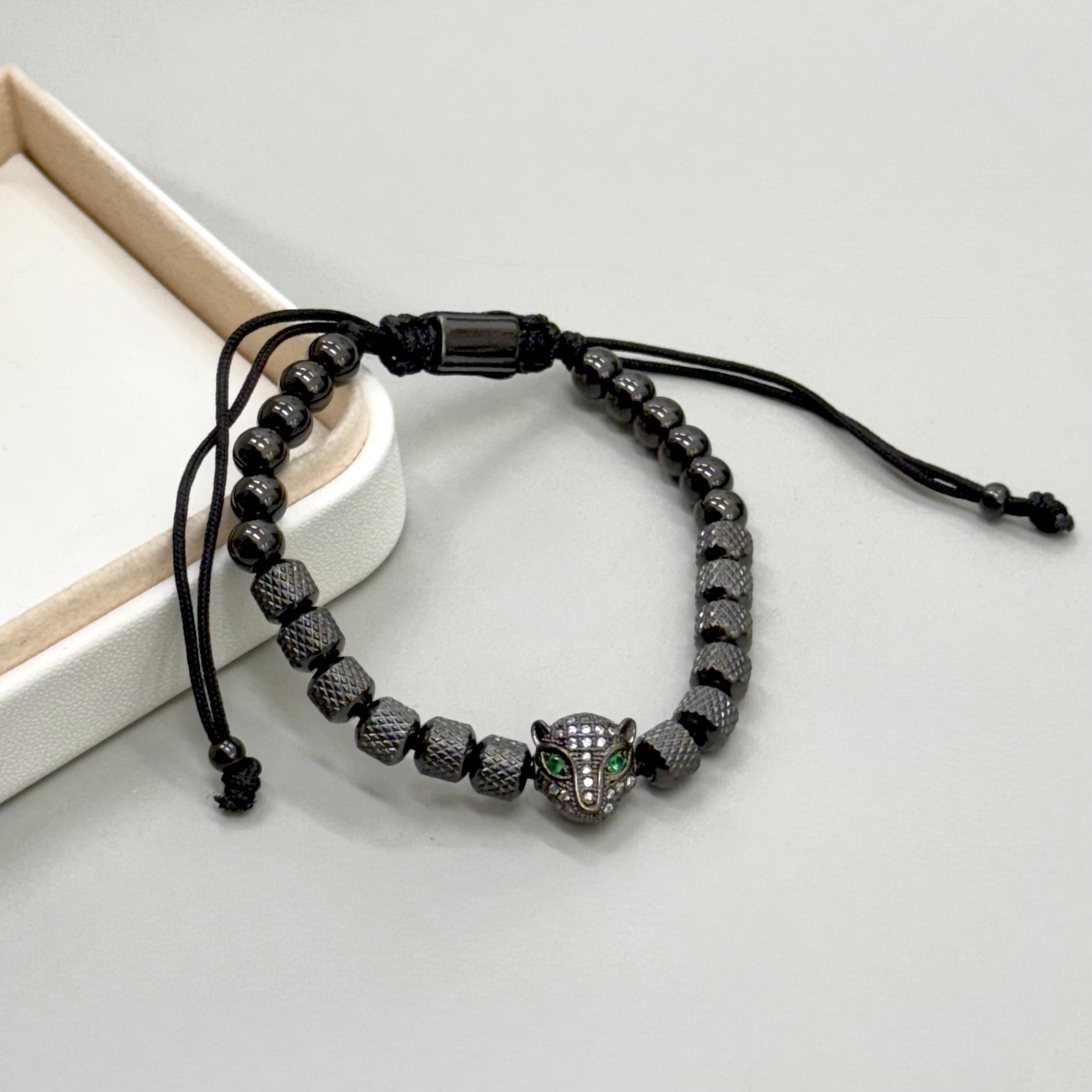 PULSERA HILO | LEOPARDO OJOS VERDES