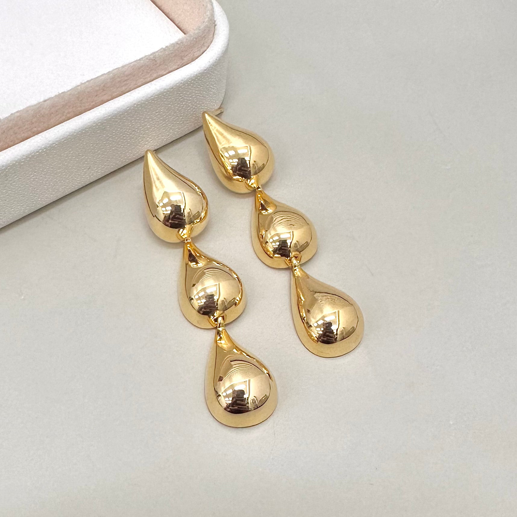 AROS  BAÑO DE ORO | COLGANTE 3 GOTITAS | 50MM