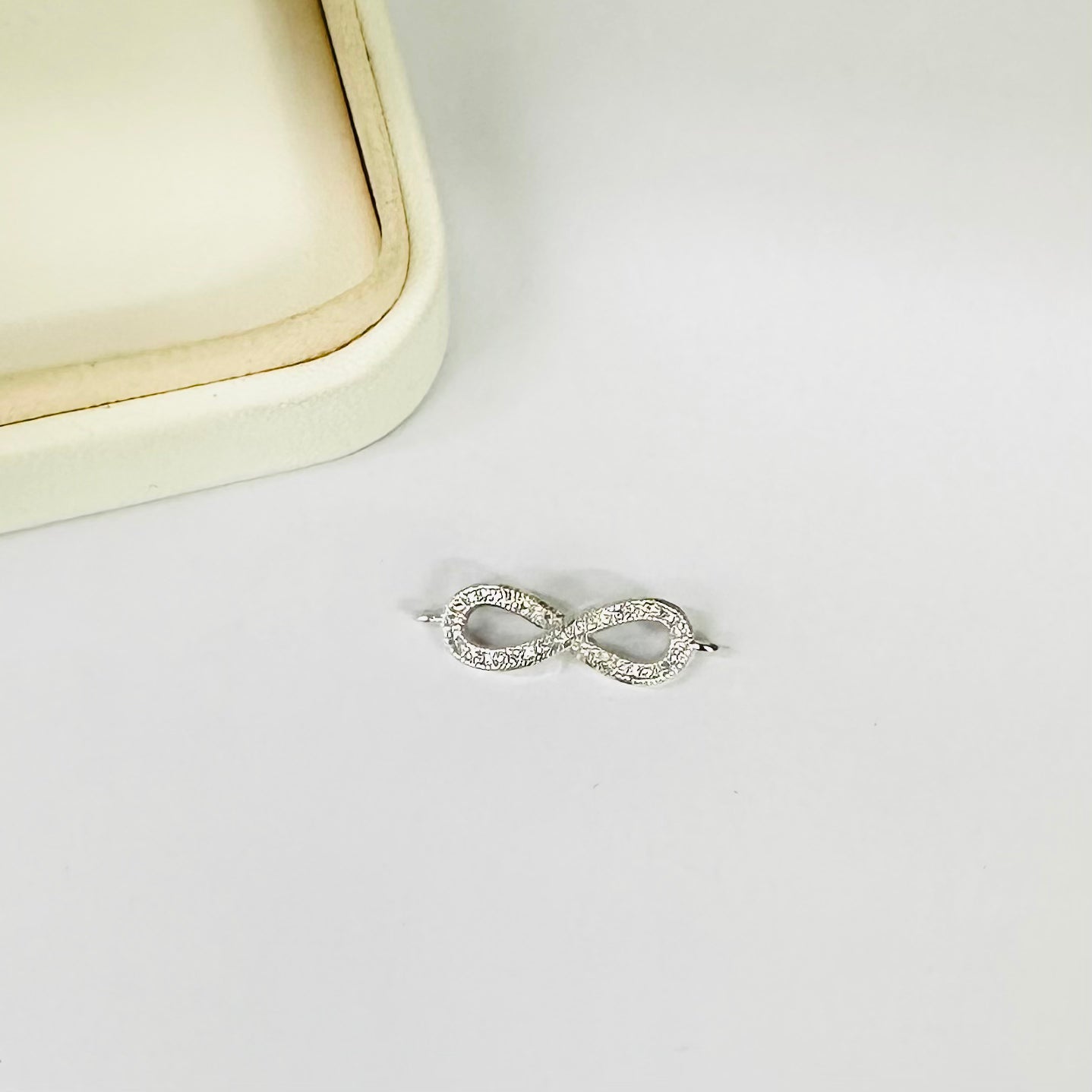 CONECTOR INFINITO | PLATEADO