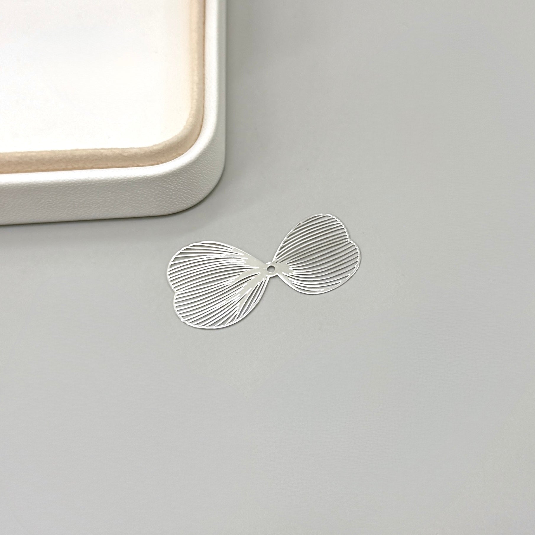 COLGANTE  | DOS PETALOS | 1 UND