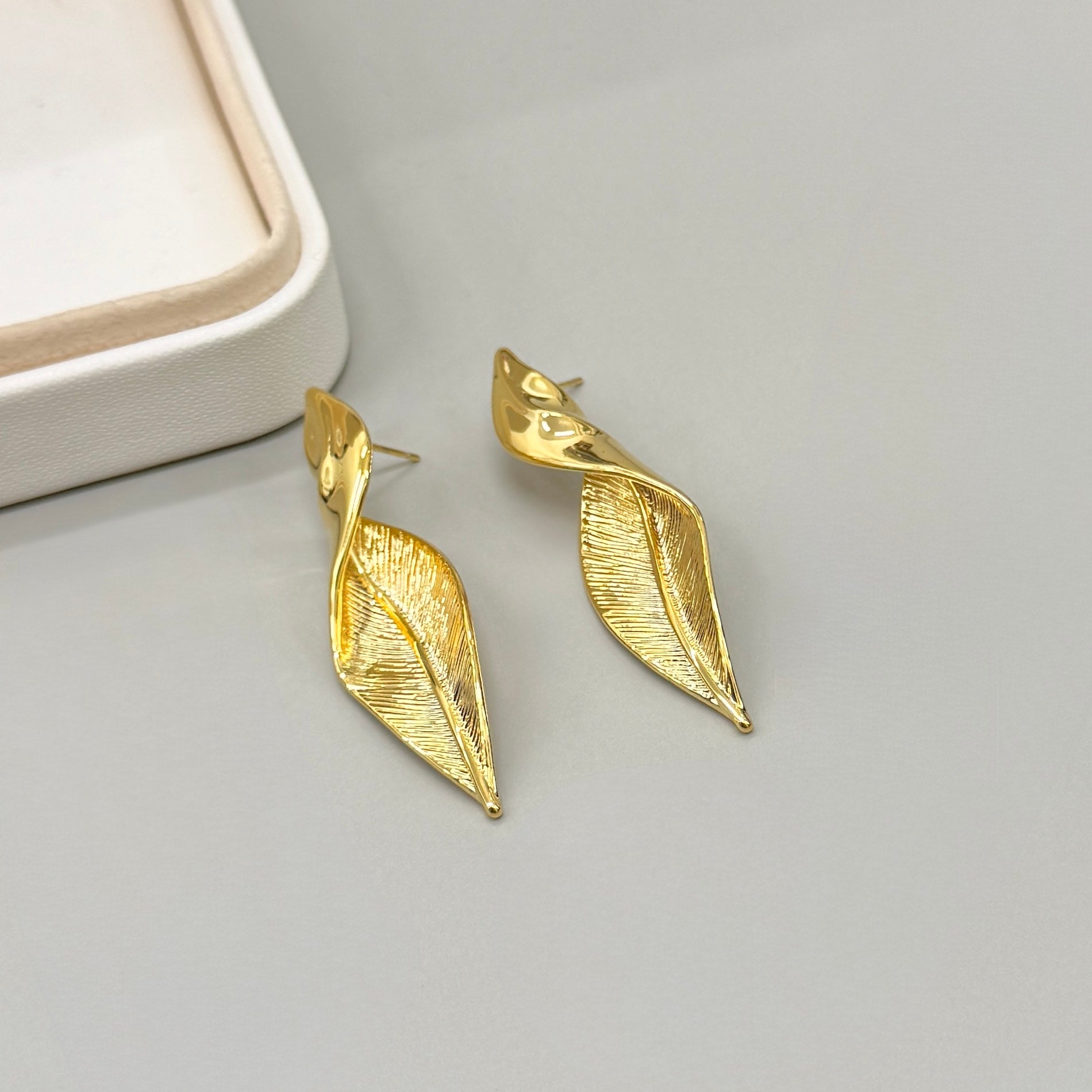 AROS | HOJA CON TEXTURA