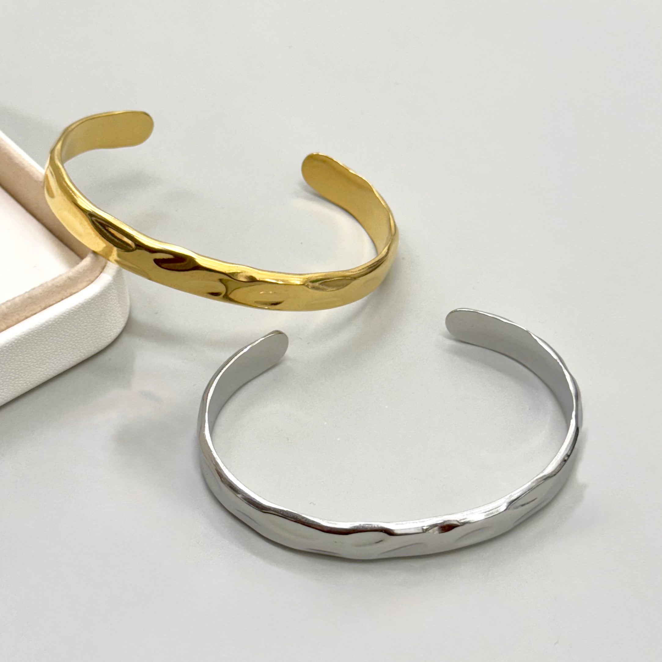 PULSERA RIGIDA | IRREGULAR