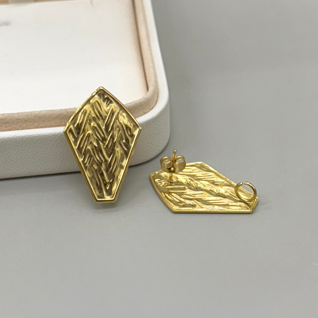 BASE DE ARO | PENTAGONO IRREGULAR DISEÑO | ACERO | BAÑO DE ORO 18K | 30MM
