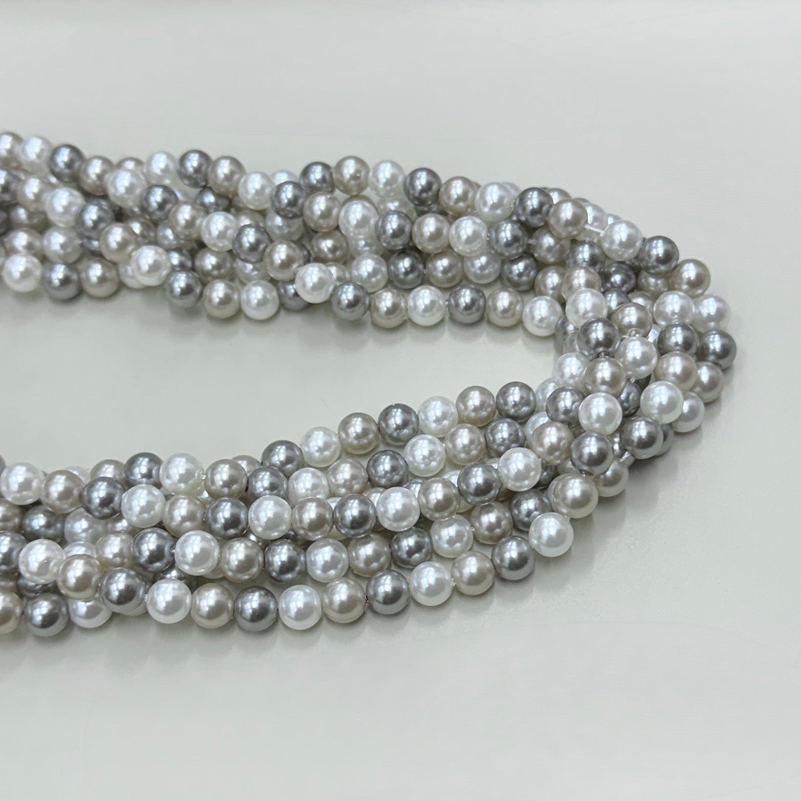 PERLA SHELL | MIX BLANCO GRIS Y PLATEADO