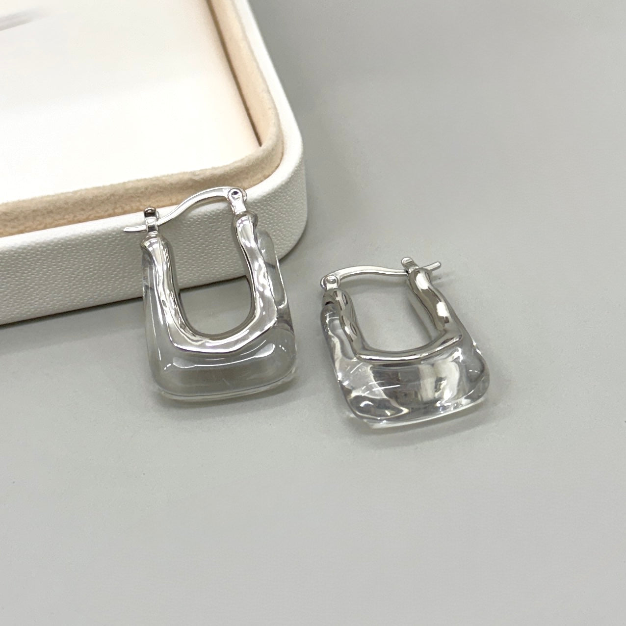 AROS | ARGOLLA BAG CUADRADA CON RESINA| 30x20MM