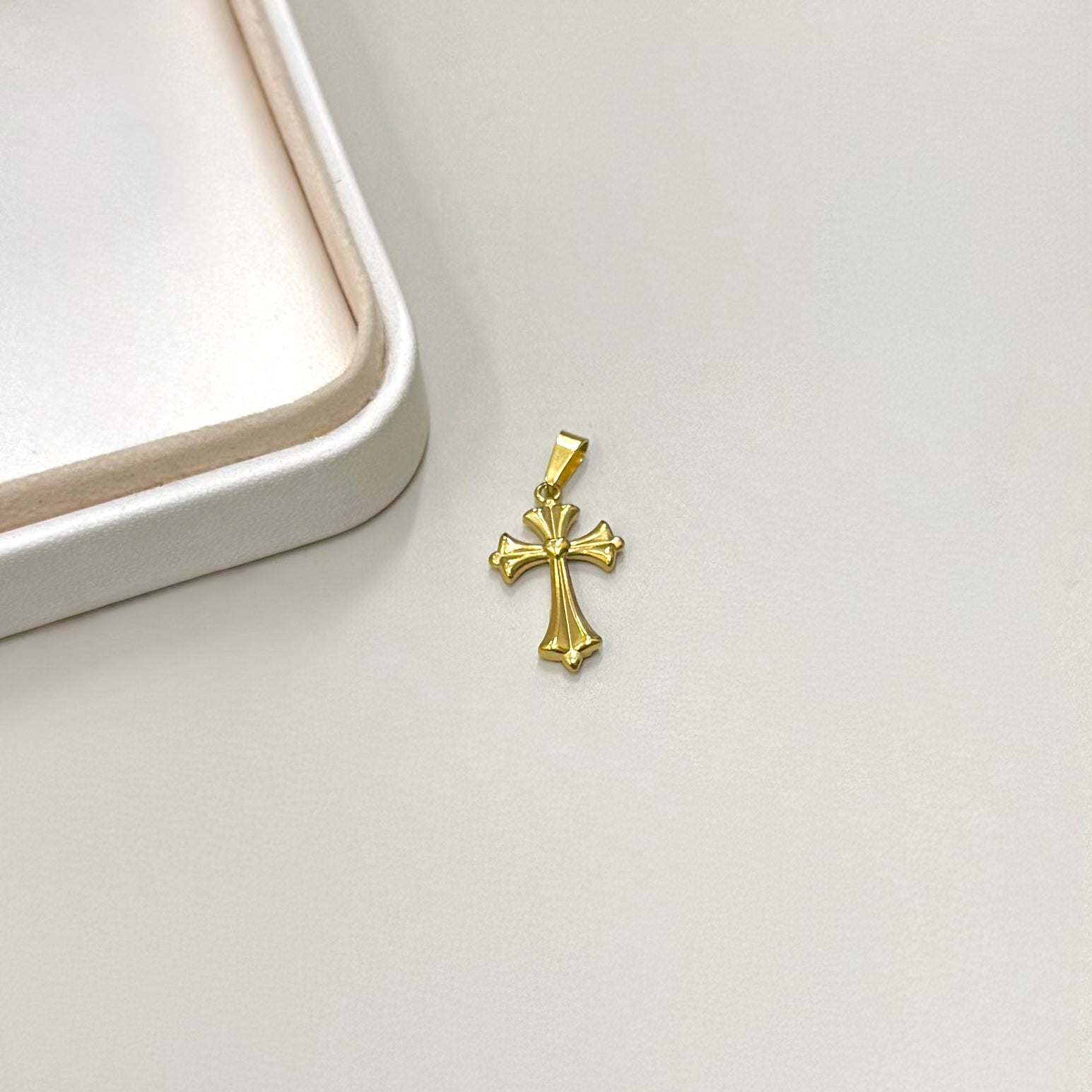 COLGANTE RELIGIOSO | CRUZ CON CORAZON