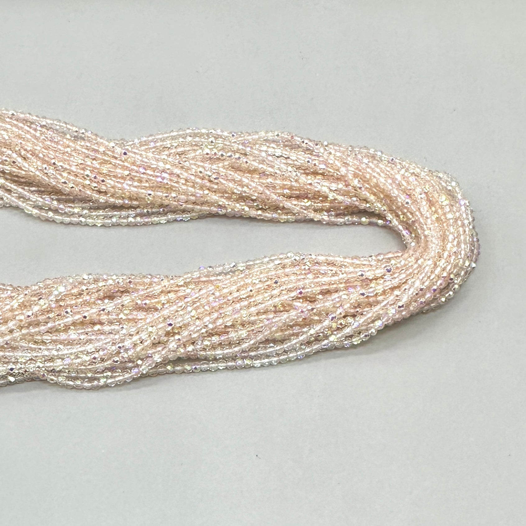 CRISTALES MINERALES FACETADO | DAMASCO CLARO TRASLUCIDO TORNASOL