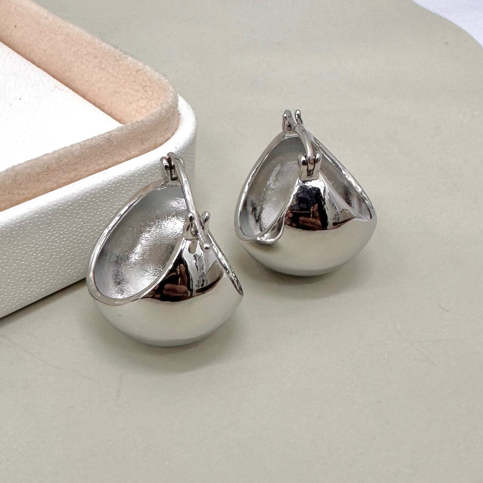 AROS  BAÑO DE ORO | COLGANTE ESFERA 3 | 22MM X 17MM