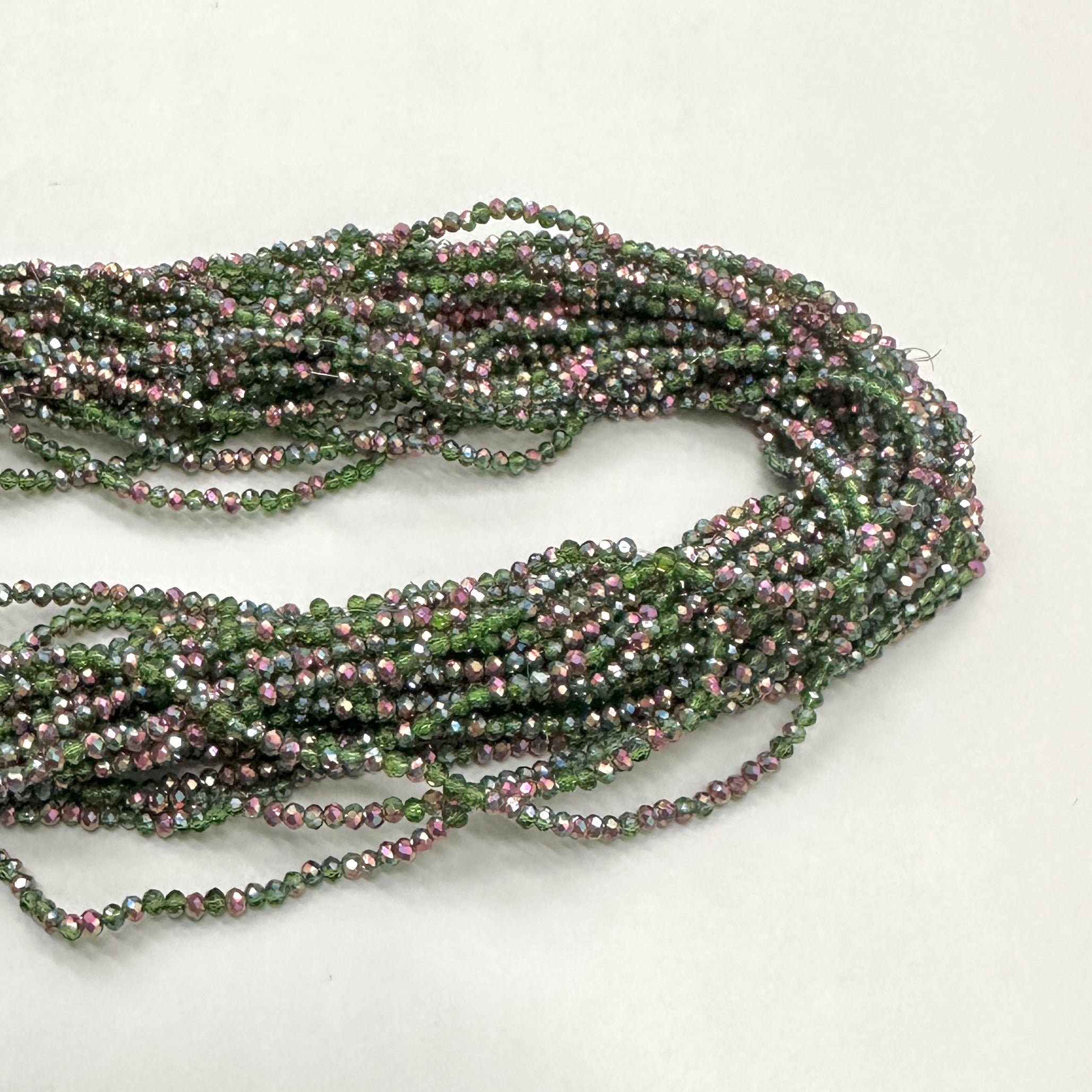 CRISTAL CHATO | 2.5MM | VERDE OSCURO RAINBOW TRASLUCIDO