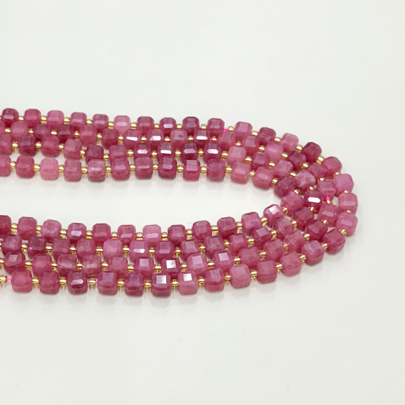 PIEDRA CUBO FACETADA | CUARZO FRUTILLA