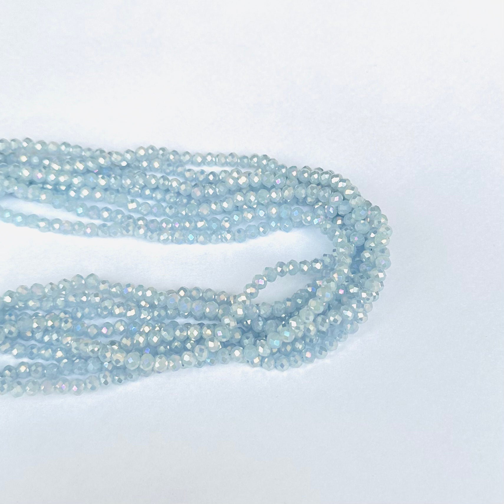 CRISTAL CHATO | 4.5MM | TORNASOL OPALESCENTE AZUL CIELO CLARO