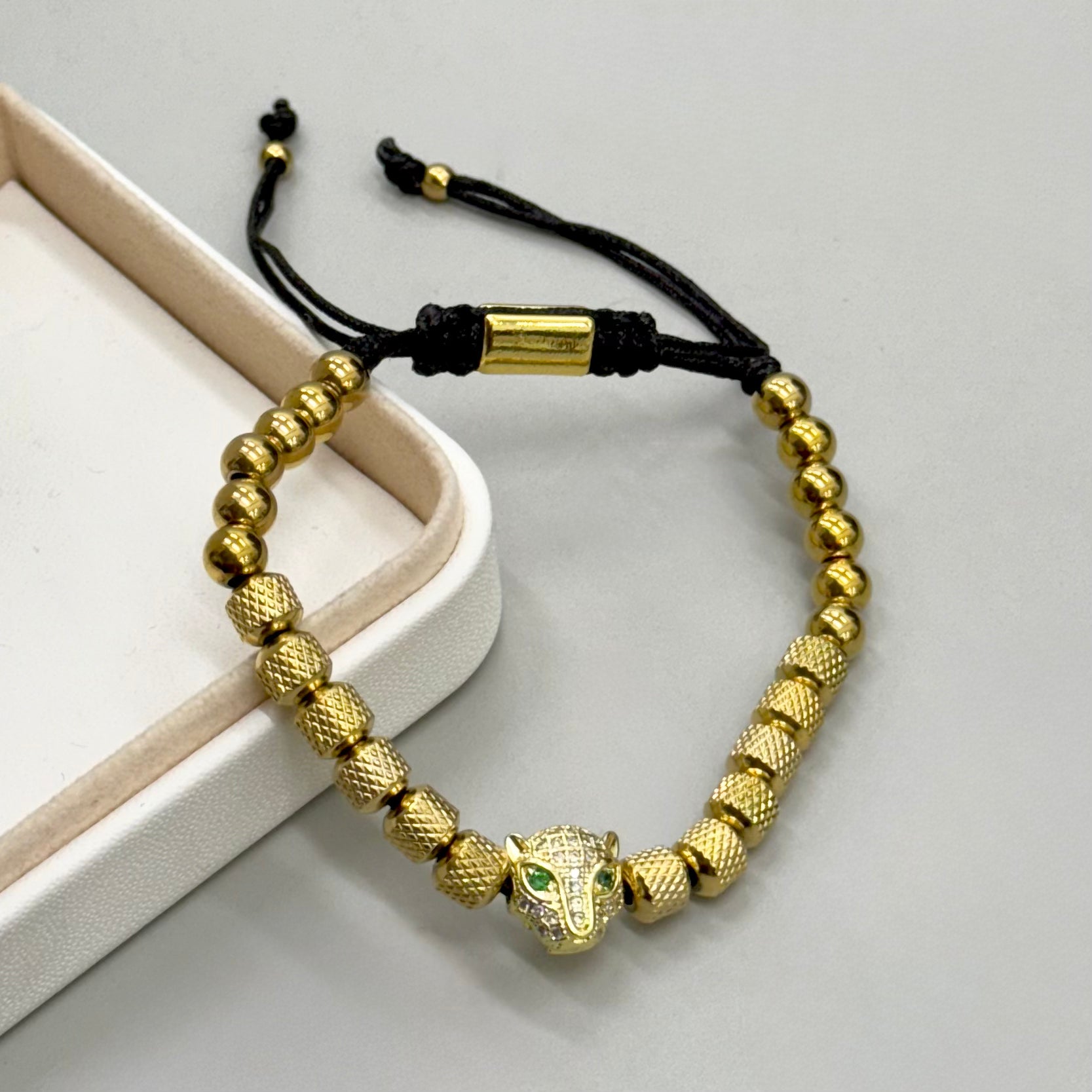 PULSERA HILO | LEOPARDO OJOS VERDES