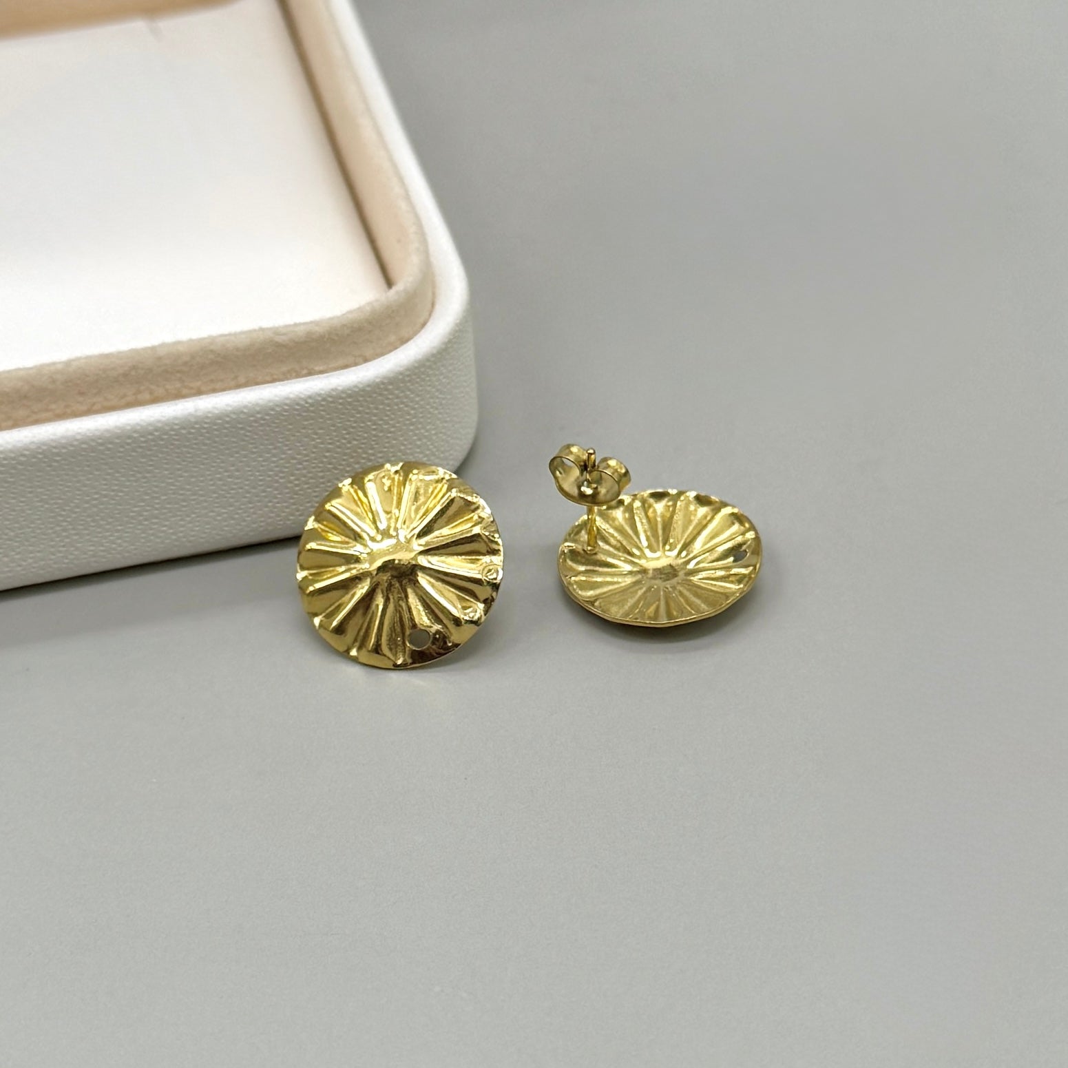 BASE DE ARO | CIRCULO DISEÑO | ACERO | BAÑO DE ORO 18K | 17MM