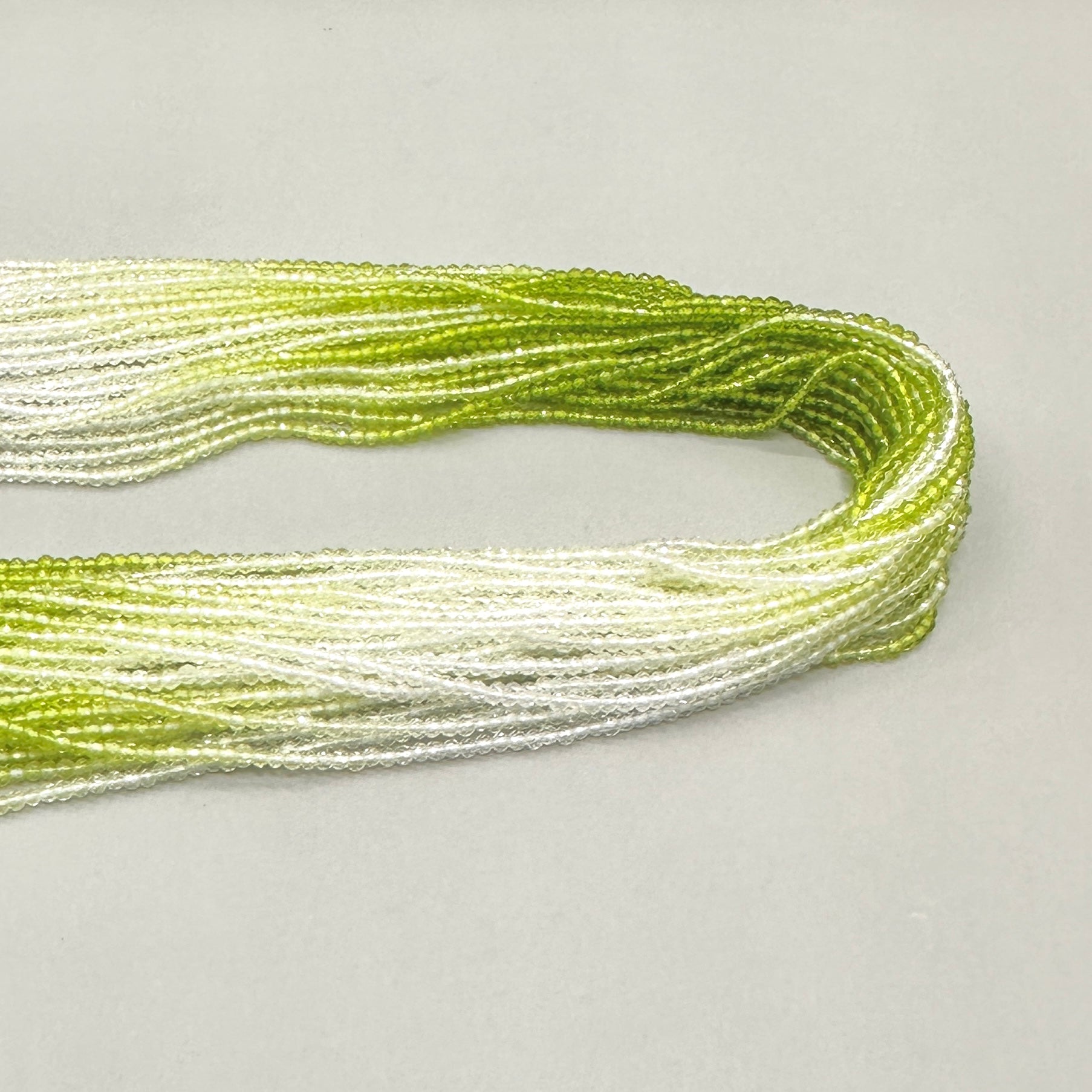 CRISTALES MINERALES FACETADO | DEGRADE BLANCO VERDE