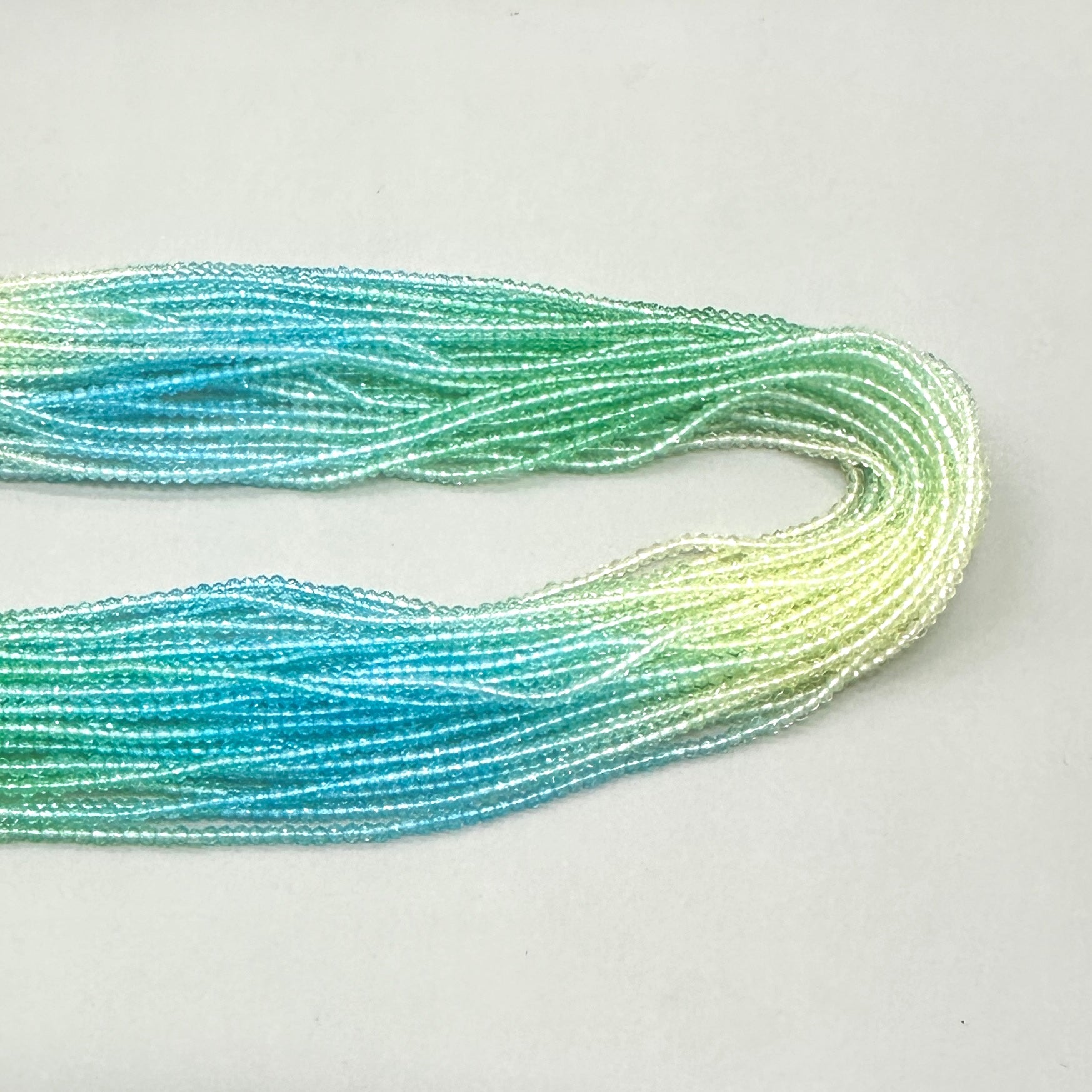 CRISTALES MINERALES FACETADO | DEGRADE CELESTE VERDE AMARILLO