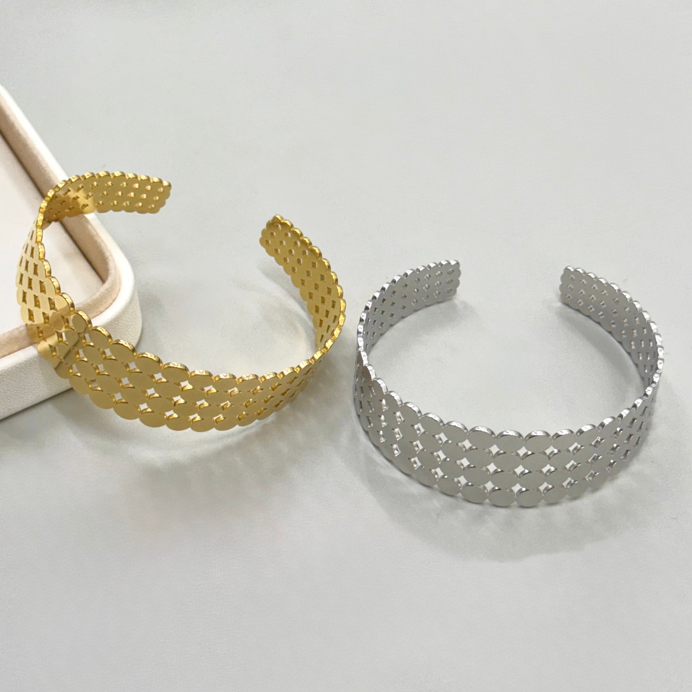 PULSERA RIGIDA |  DISEÑO CIRCULOS