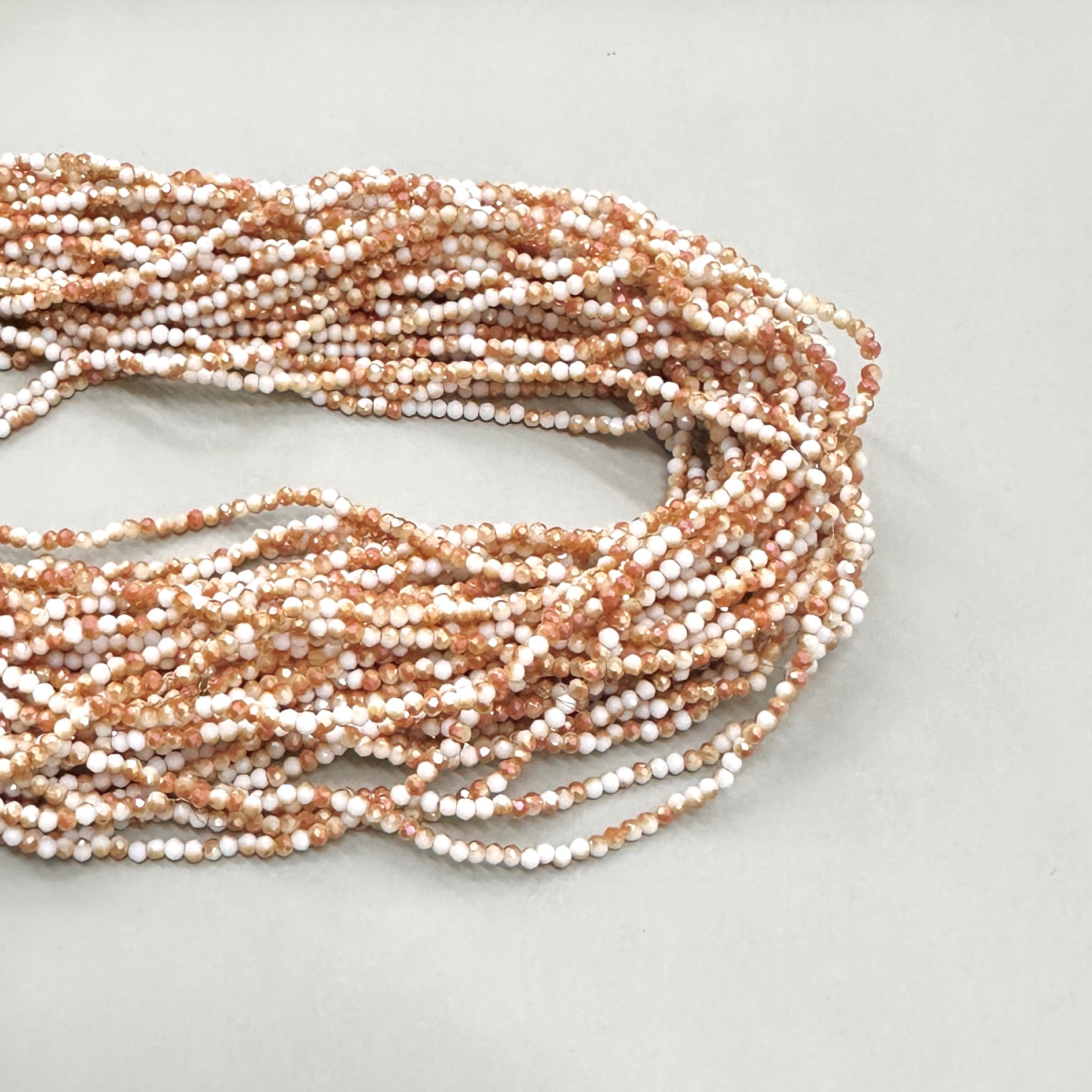 CRISTAL CHATO | 2.5MM | BICOLOR CREMA DORADO RAINBOW