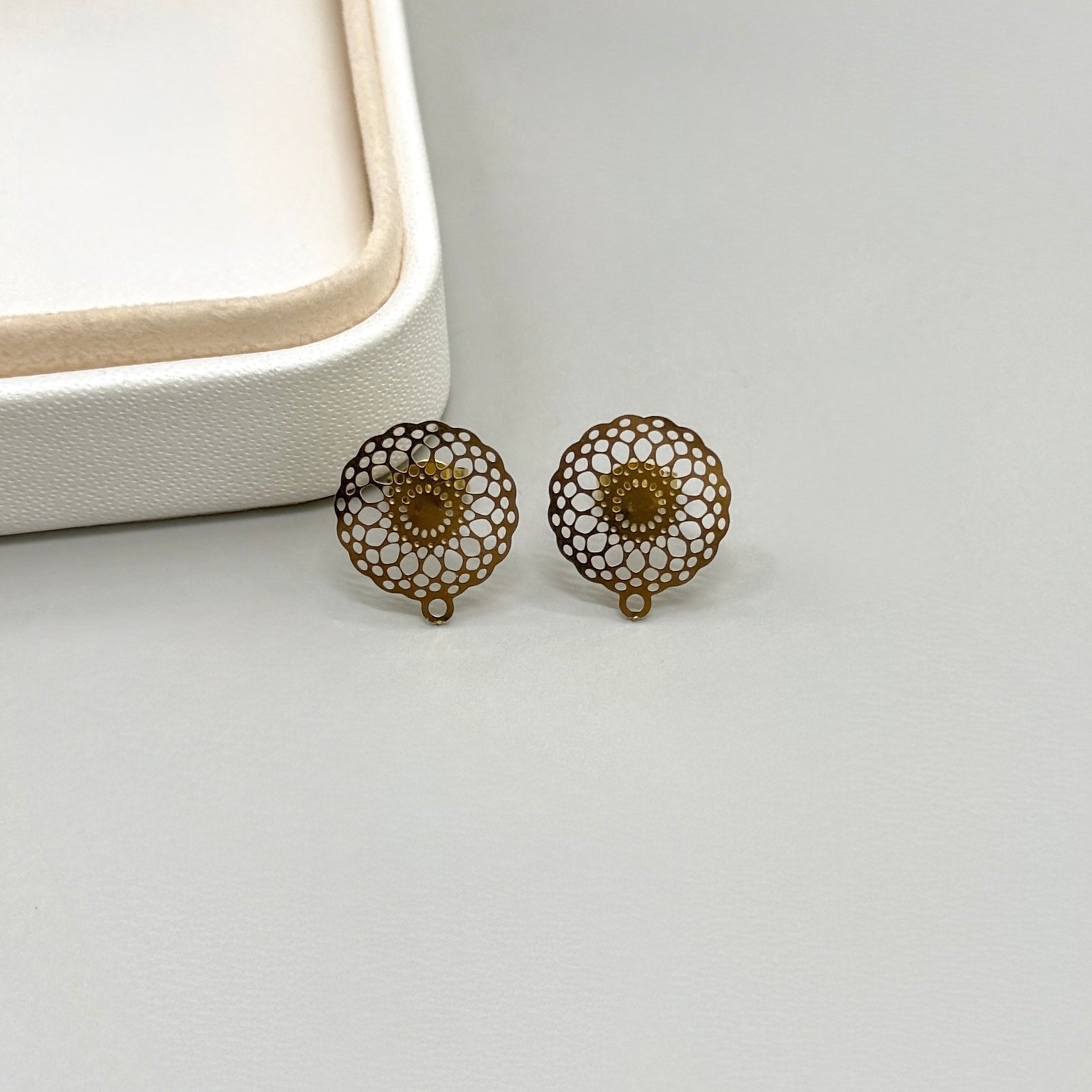 BASE DE ARO | MANDALA  DISEÑO | ACERO| BAÑO DE ORO 18K | 16MM