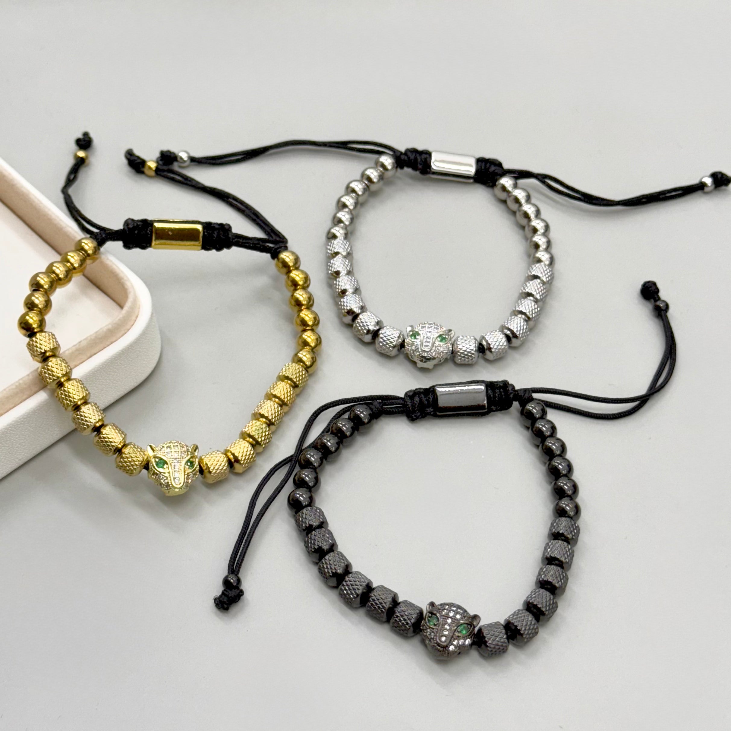 PULSERA HILO | LEOPARDO OJOS VERDES