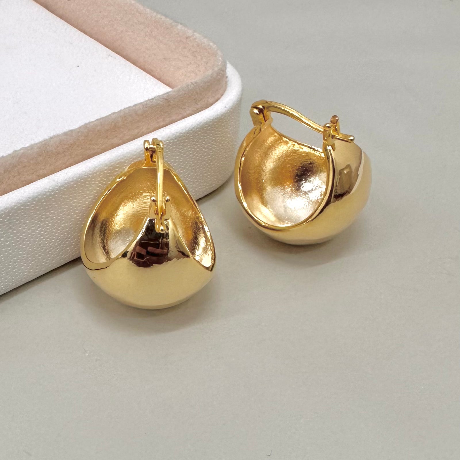 AROS  BAÑO DE ORO | COLGANTE ESFERA 3 | 22MM X 17MM