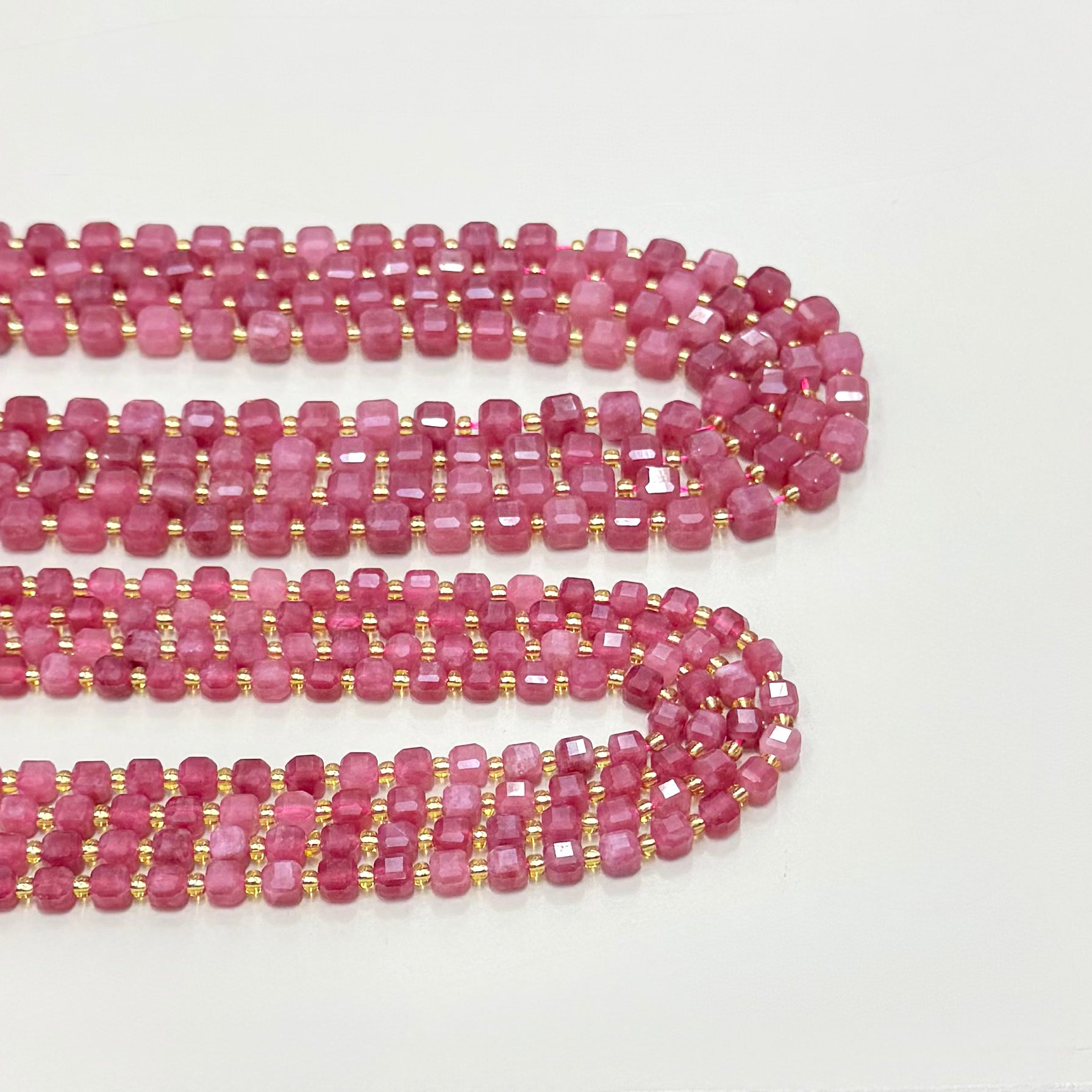 PIEDRA CUBO FACETADA | CUARZO FRUTILLA