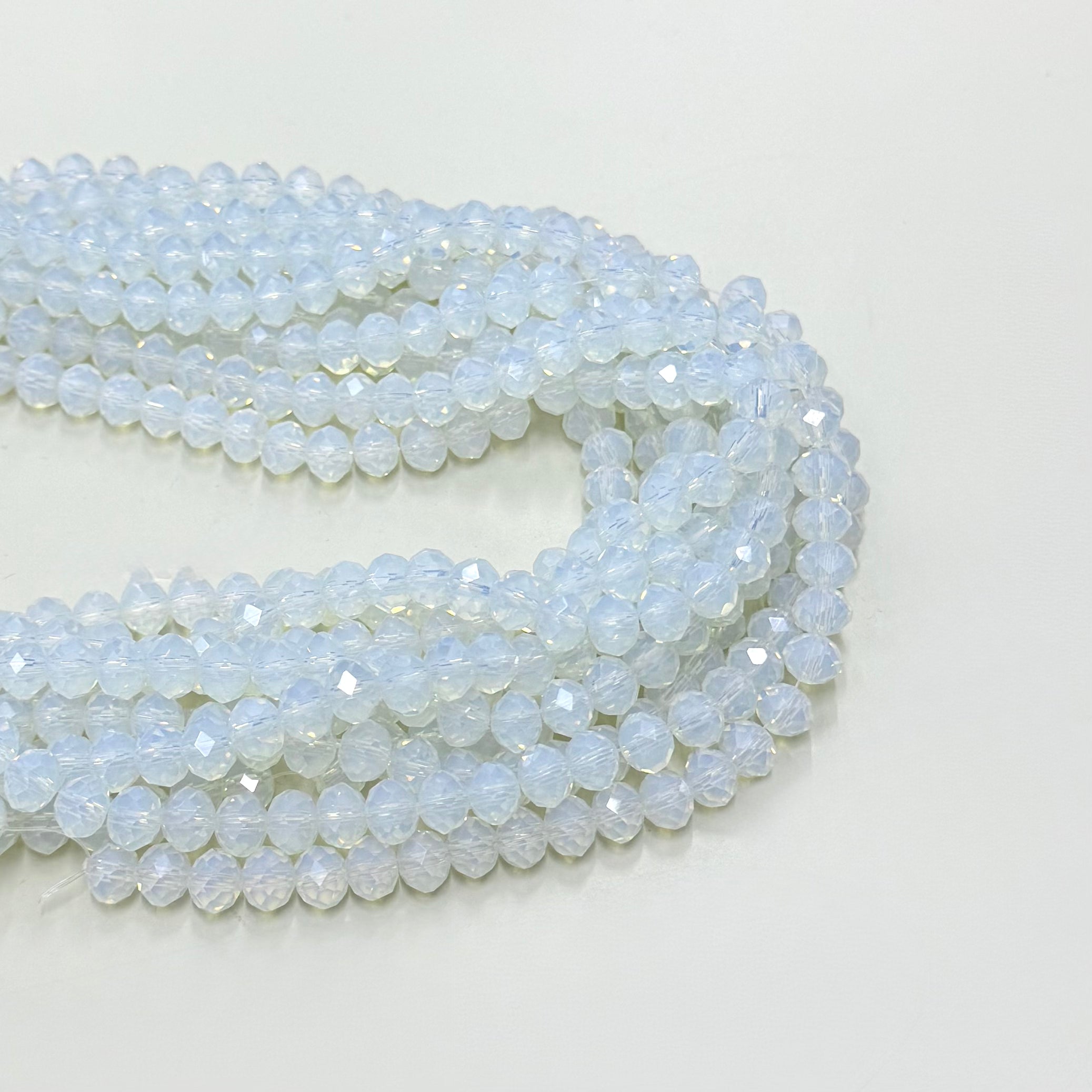 CRISTAL CHATO | 8MM |  TRASLUCIDO BLANCO OPALESCENTE