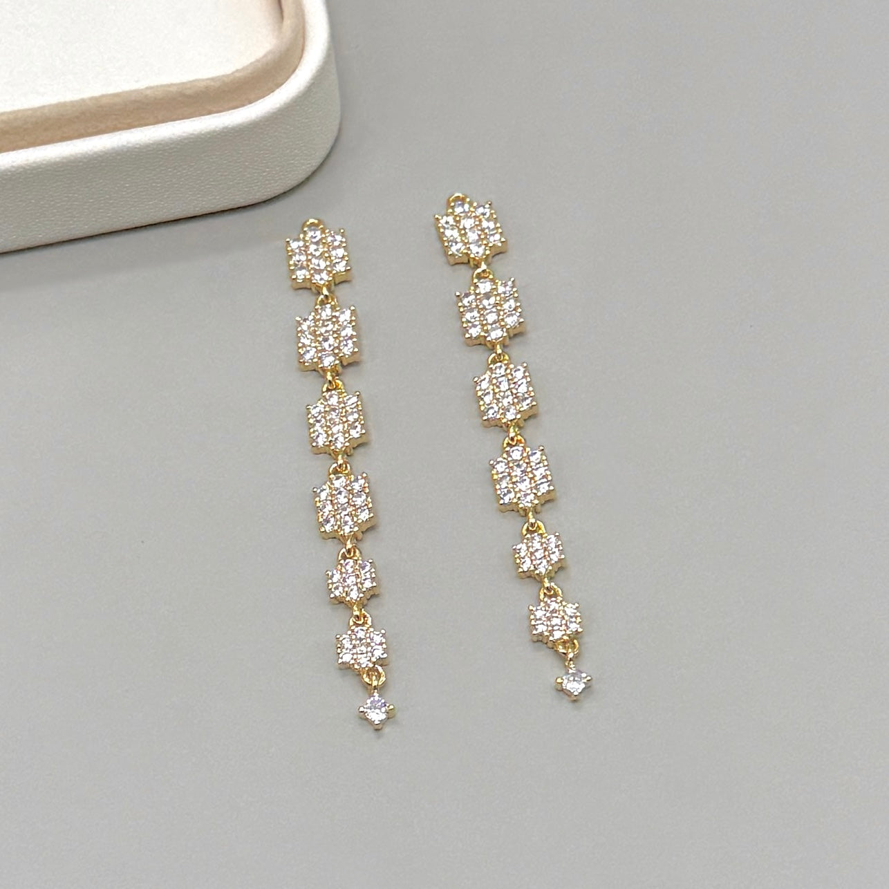 COLGANTE LARGO | CUADRADOS | 1 UND