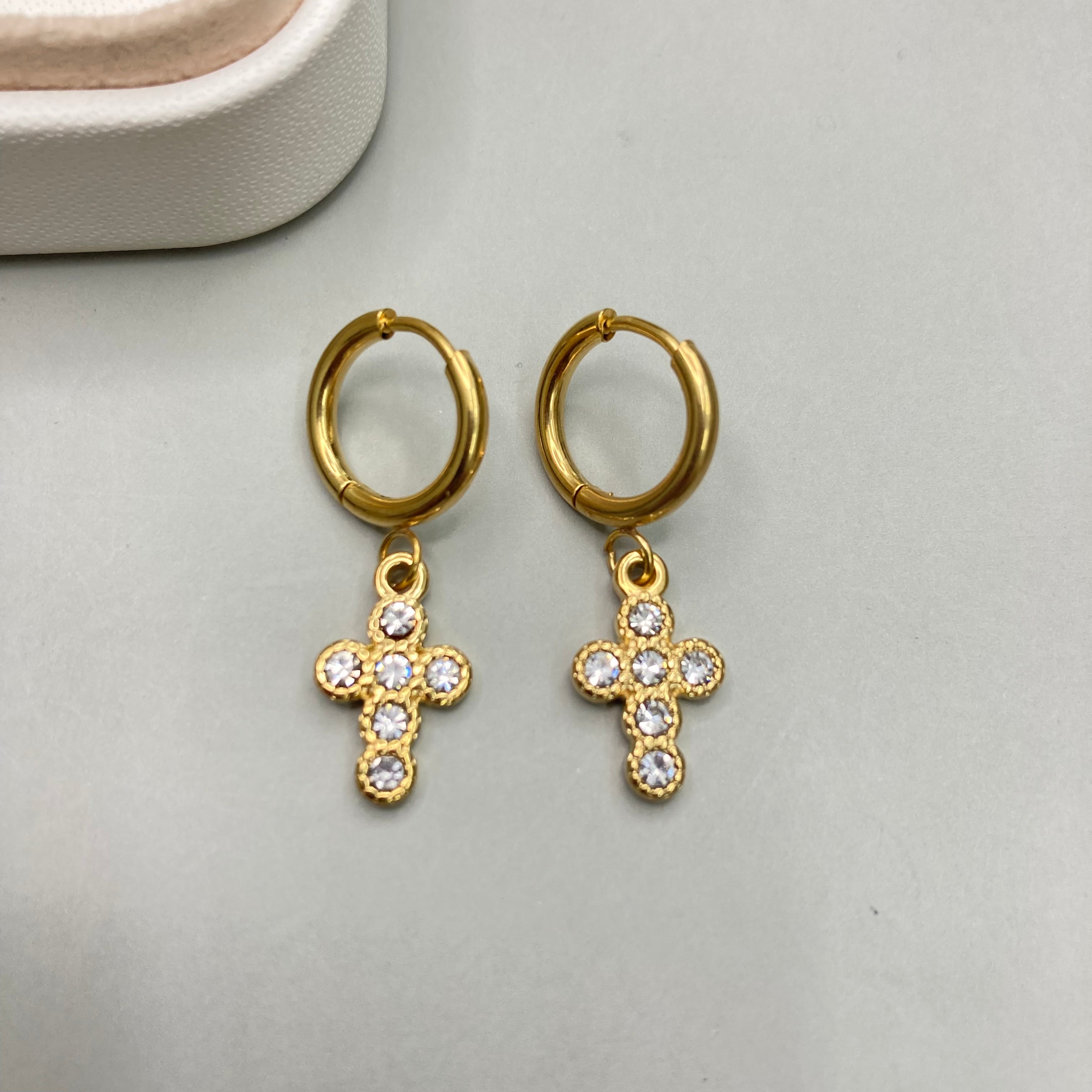 AROS | ARGOLLA CON DIJE DE CRUZ