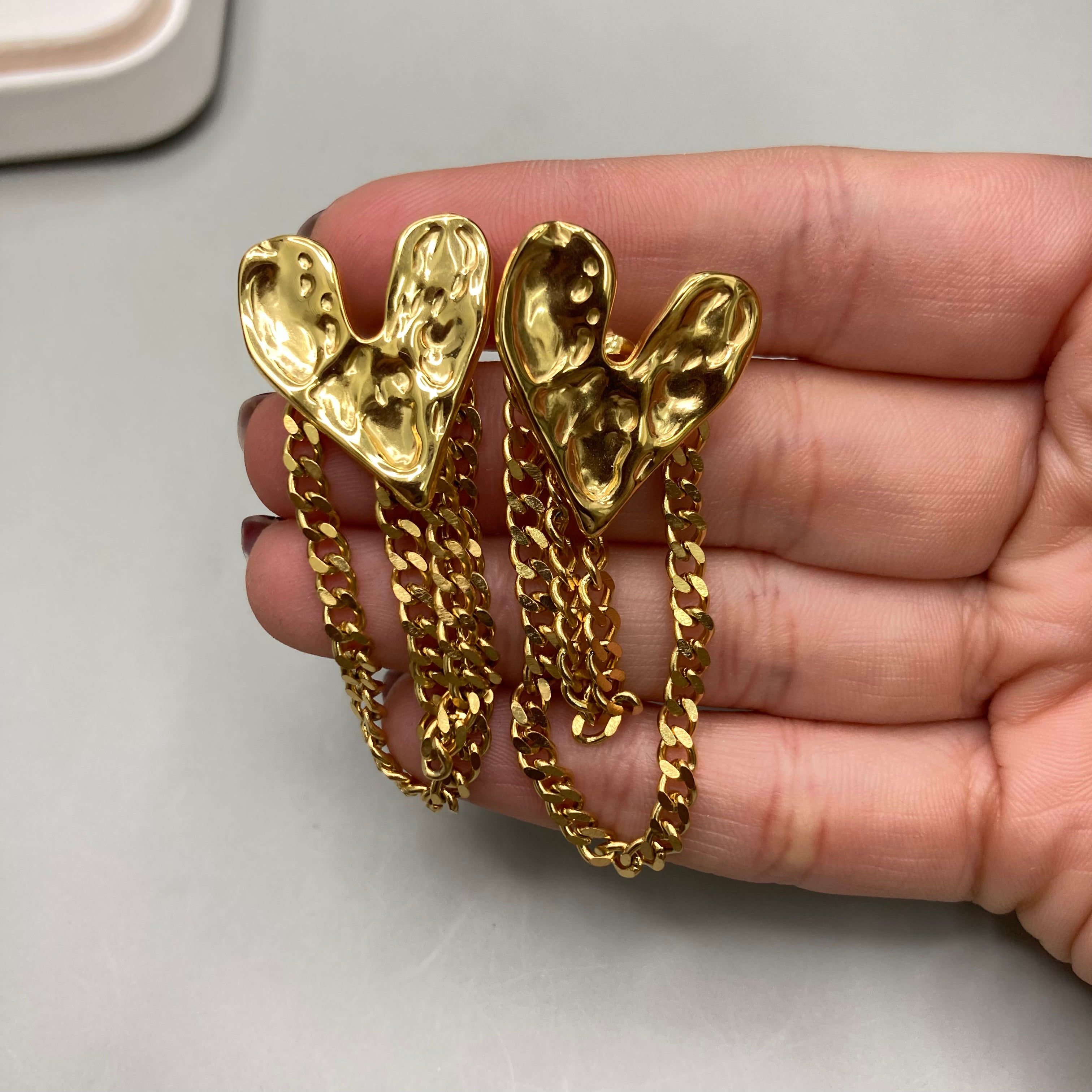 AROS | CORAZÓN IRREGULAR CON CADENA
