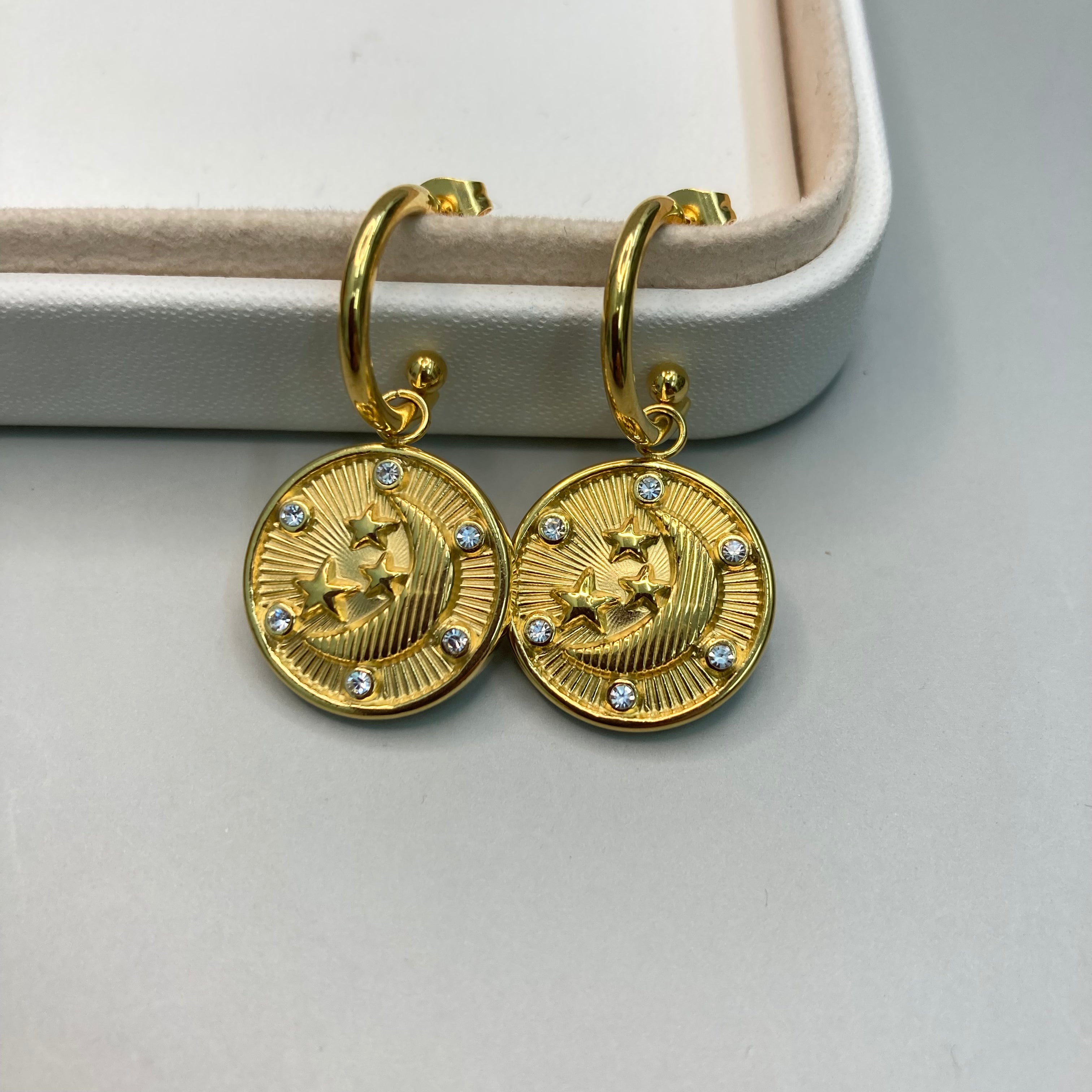 AROS | DISEÑO CIRCULAR LUNA Y ESTRELLAS