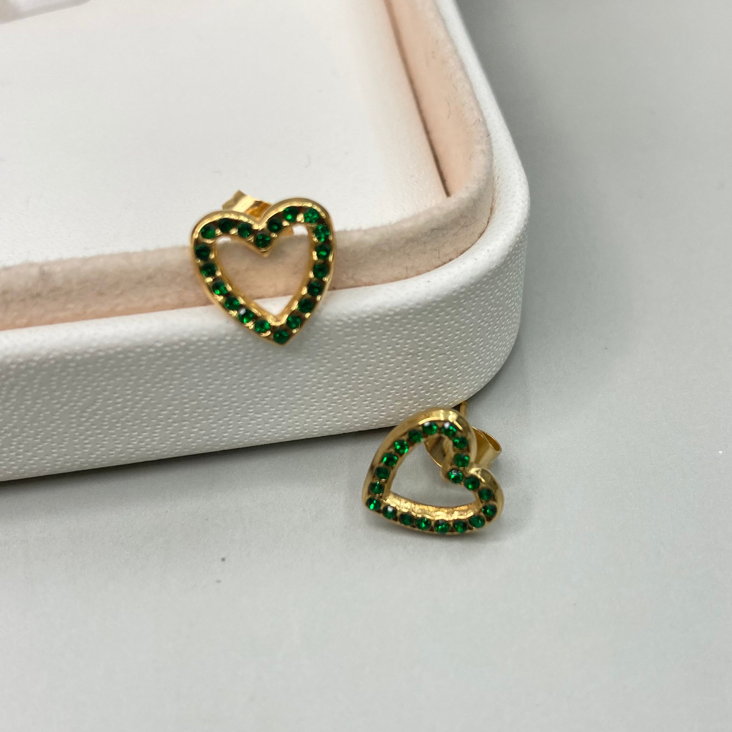 AROS | CORAZÓN CON CRISTALES VERDES