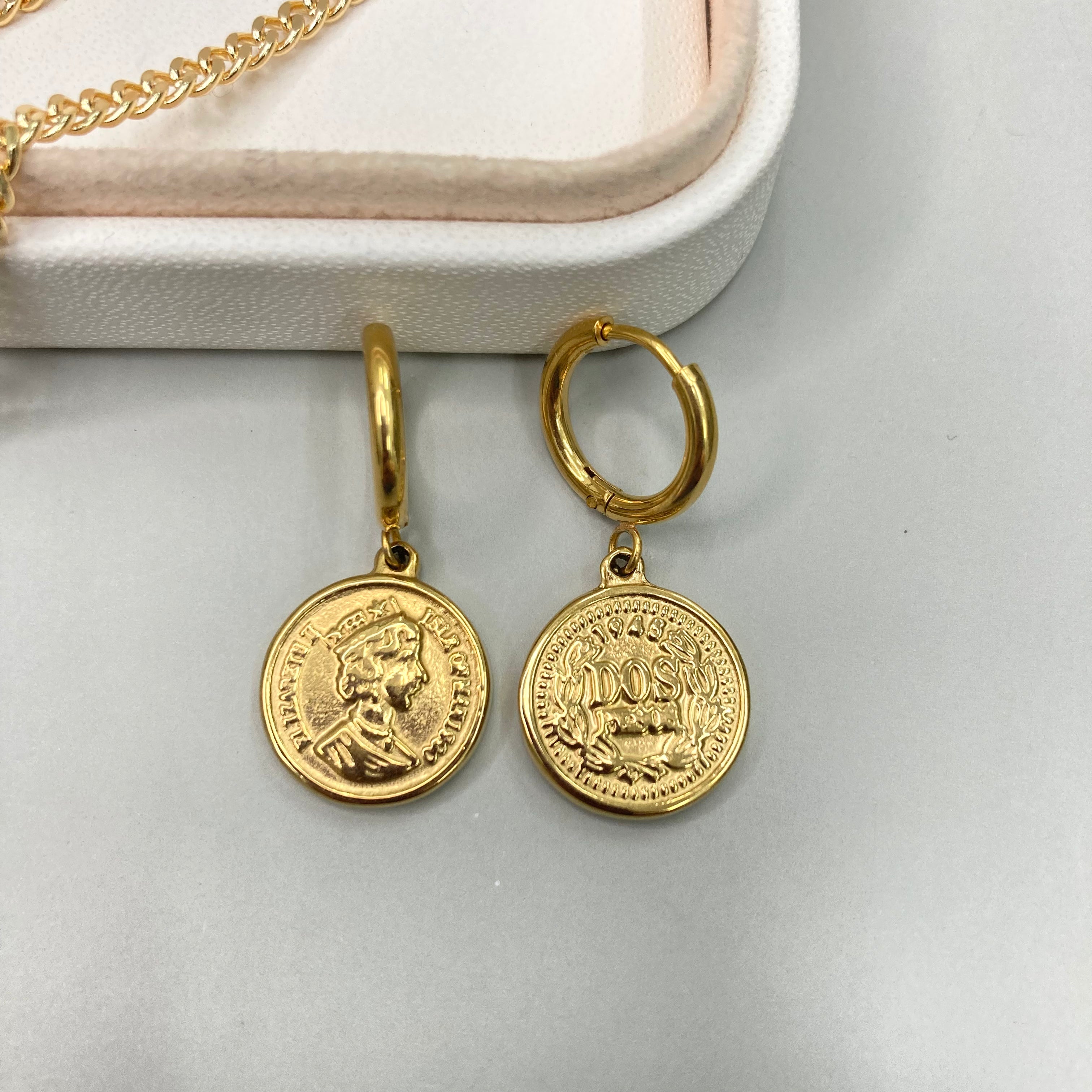 AROS | ARGOLLA CON COLGANTE MONEDA DOS PESOS