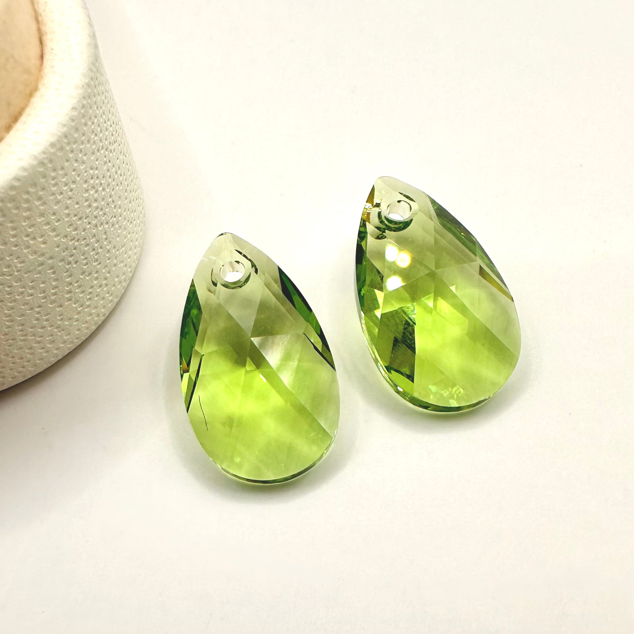 SWAROVSKI CRYSTALS | COLGANTE TEARDROP | 16MM