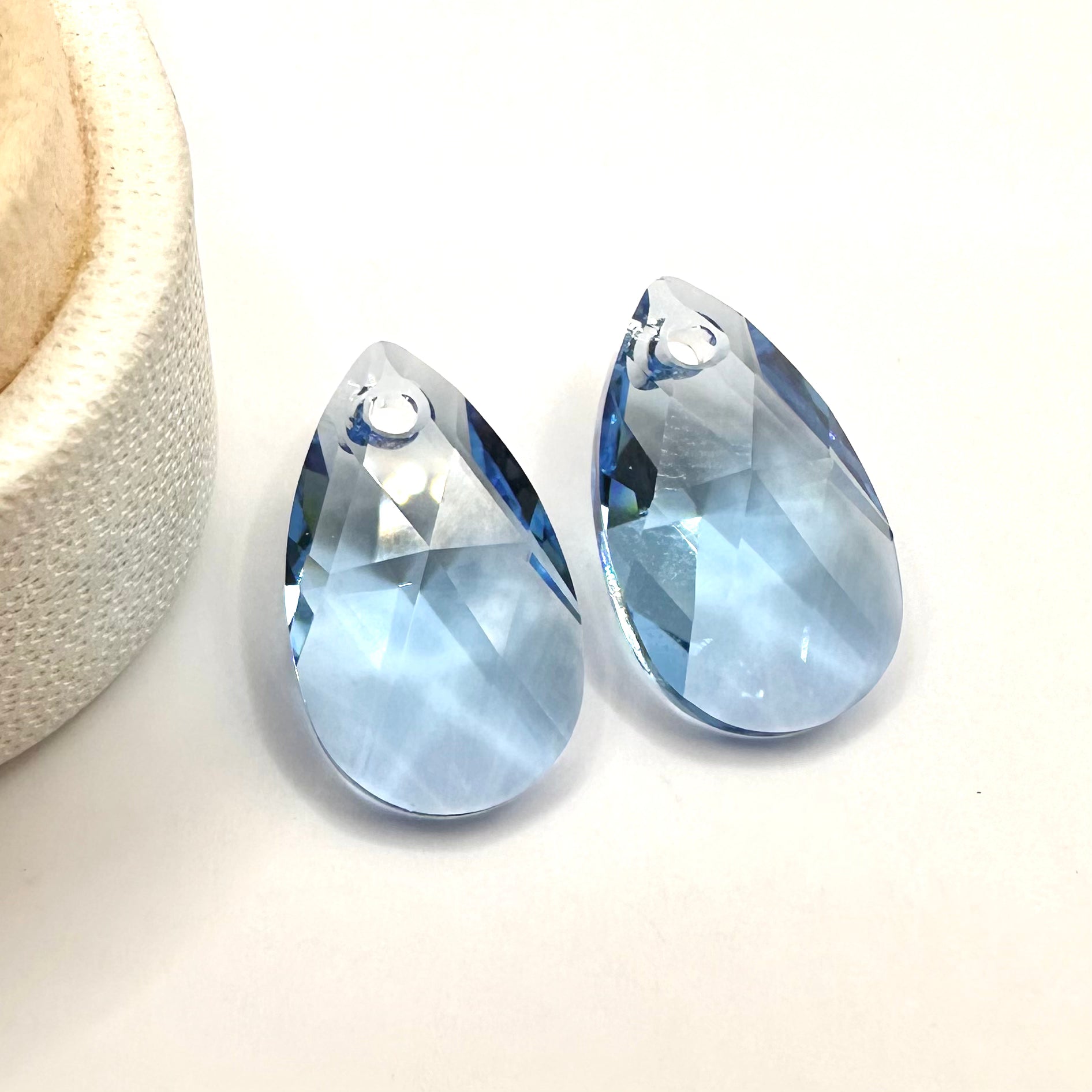 SWAROVSKI CRYSTALS | COLGANTE TEARDROP | 16MM